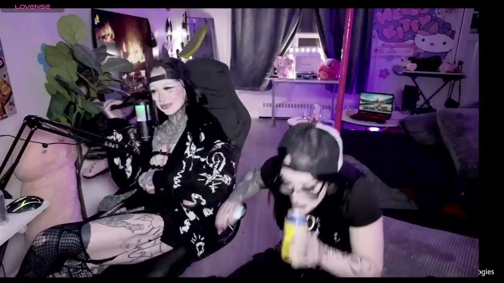 Gallery image thumbnail from Tattoobambi's myfreecams stream on, 03/15/2026, 02:06 image 17 of 20