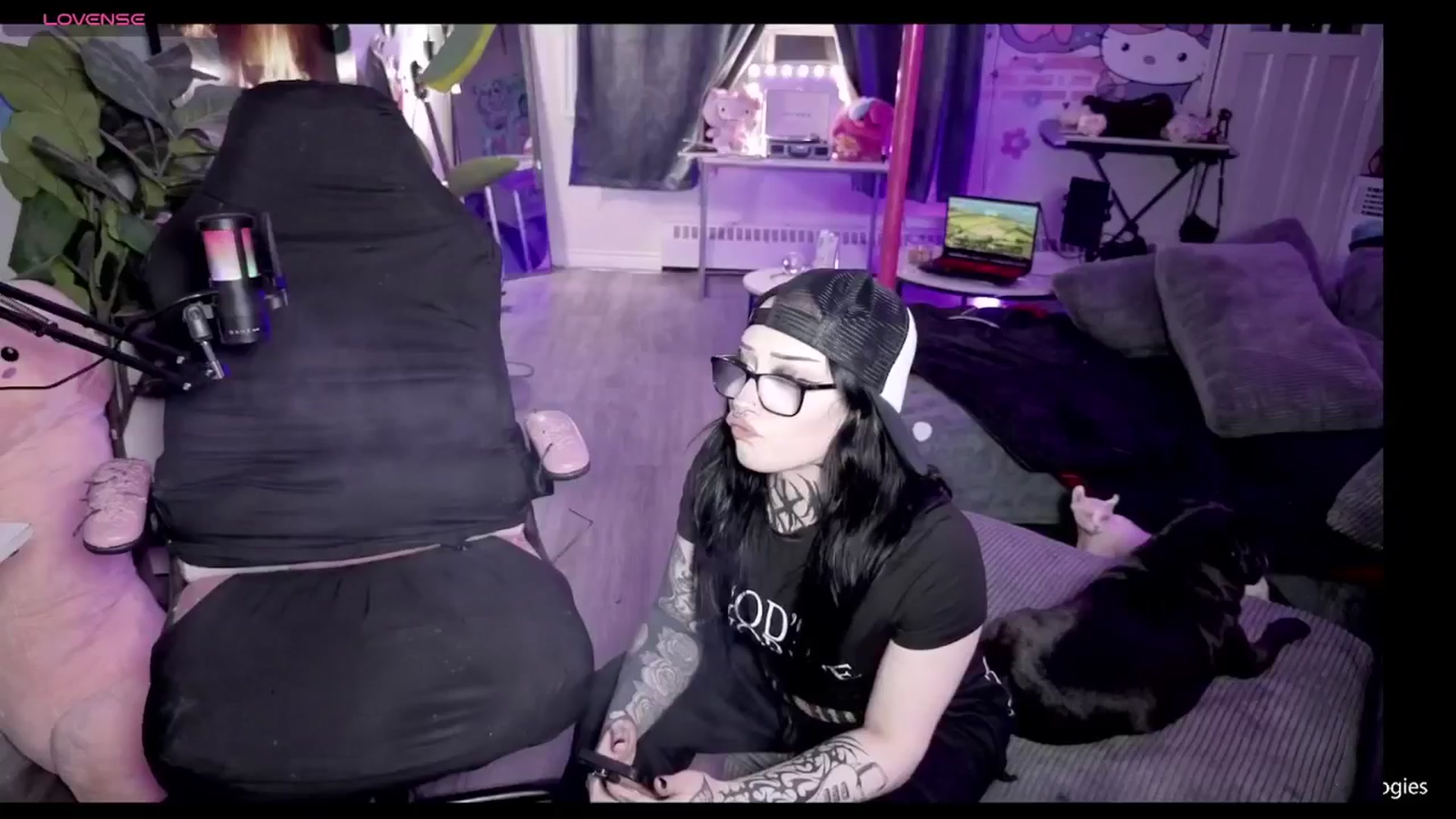 Gallery image thumbnail from Tattoobambi's myfreecams stream on, 03/15/2026, 03:53 image 8 of 20