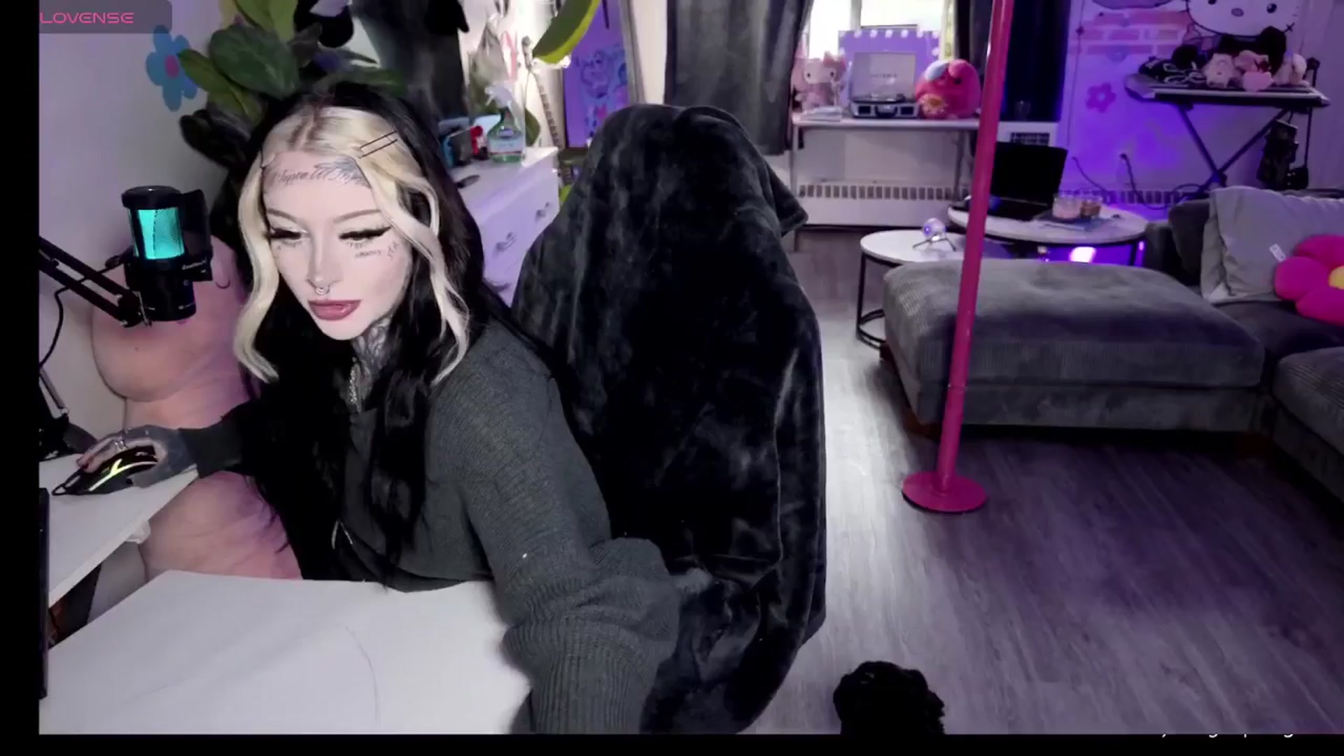 Gallery image thumbnail from Tattoobambi's myfreecams stream on, 03/31/2026, 22:50 image 1 of 20