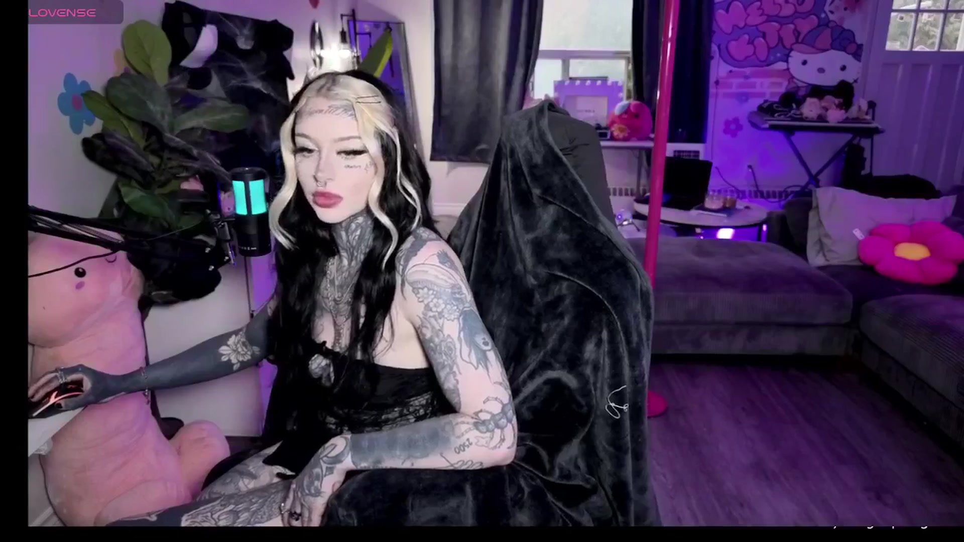 Gallery image thumbnail from Tattoobambi's myfreecams stream on, 03/31/2026, 22:50 image 20 of 20