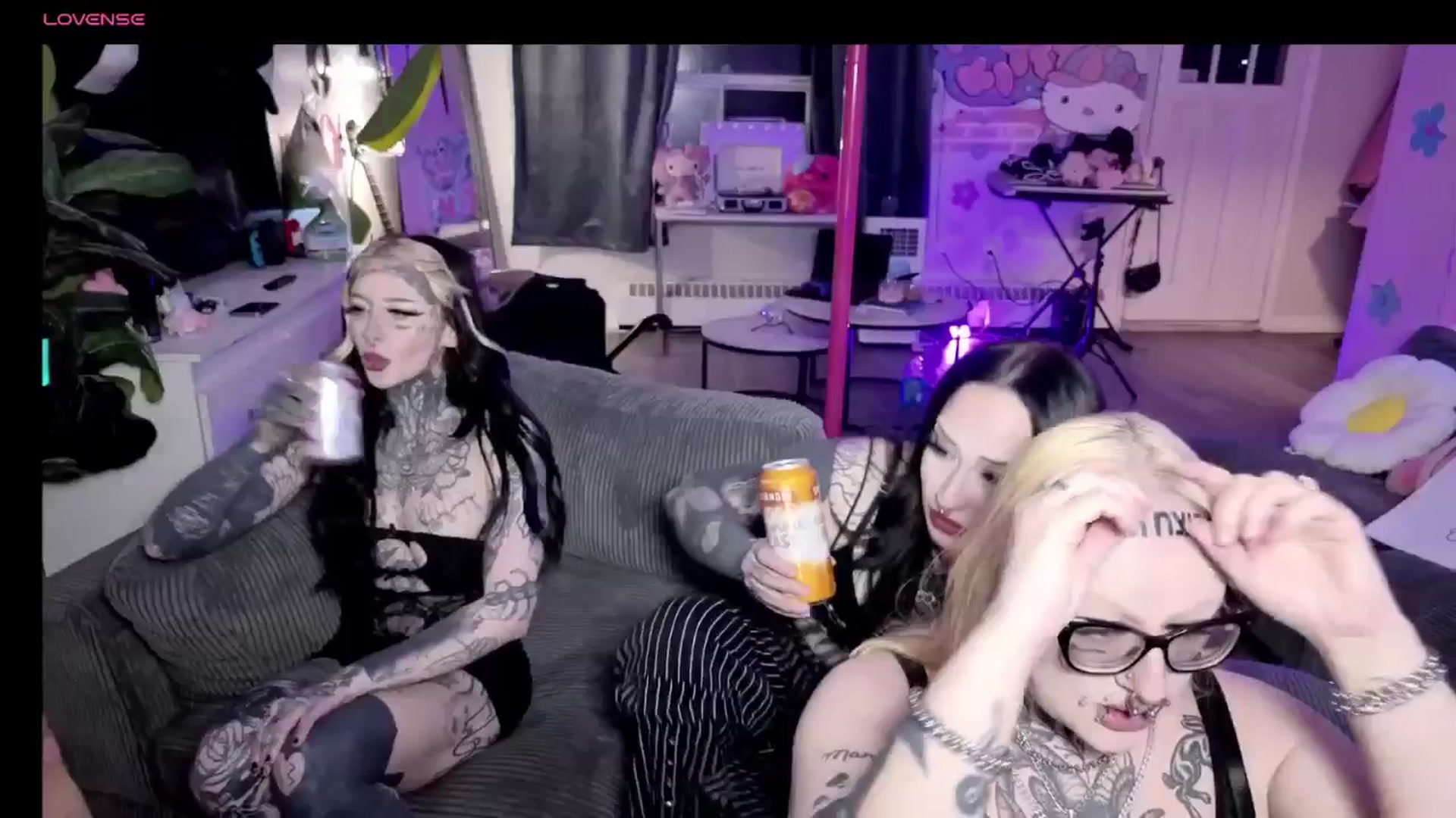 Gallery image thumbnail from Tattoobambi's myfreecams stream on, 04/01/2026, 02:31 image 17 of 20
