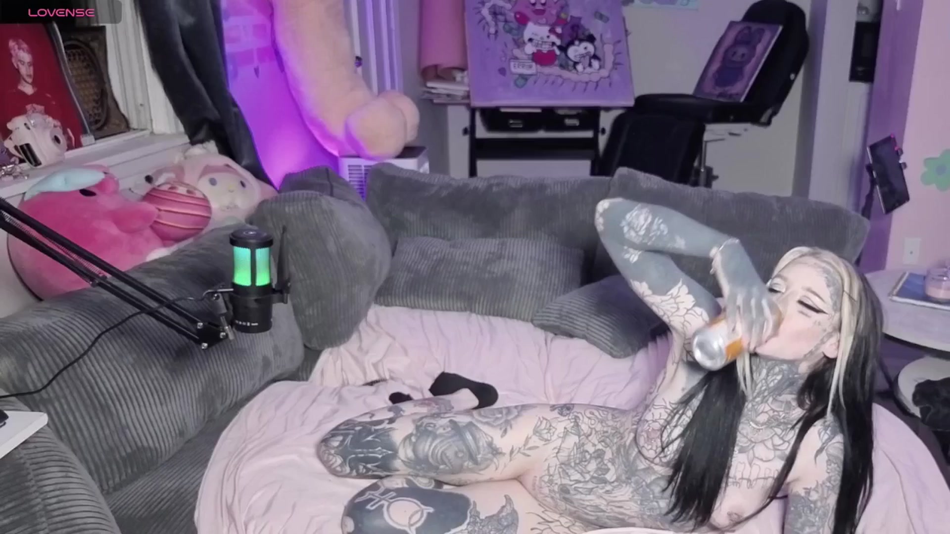 Gallery image thumbnail from Tattoobambi's myfreecams stream on, 04/06/2026, 04:05 image 19 of 20