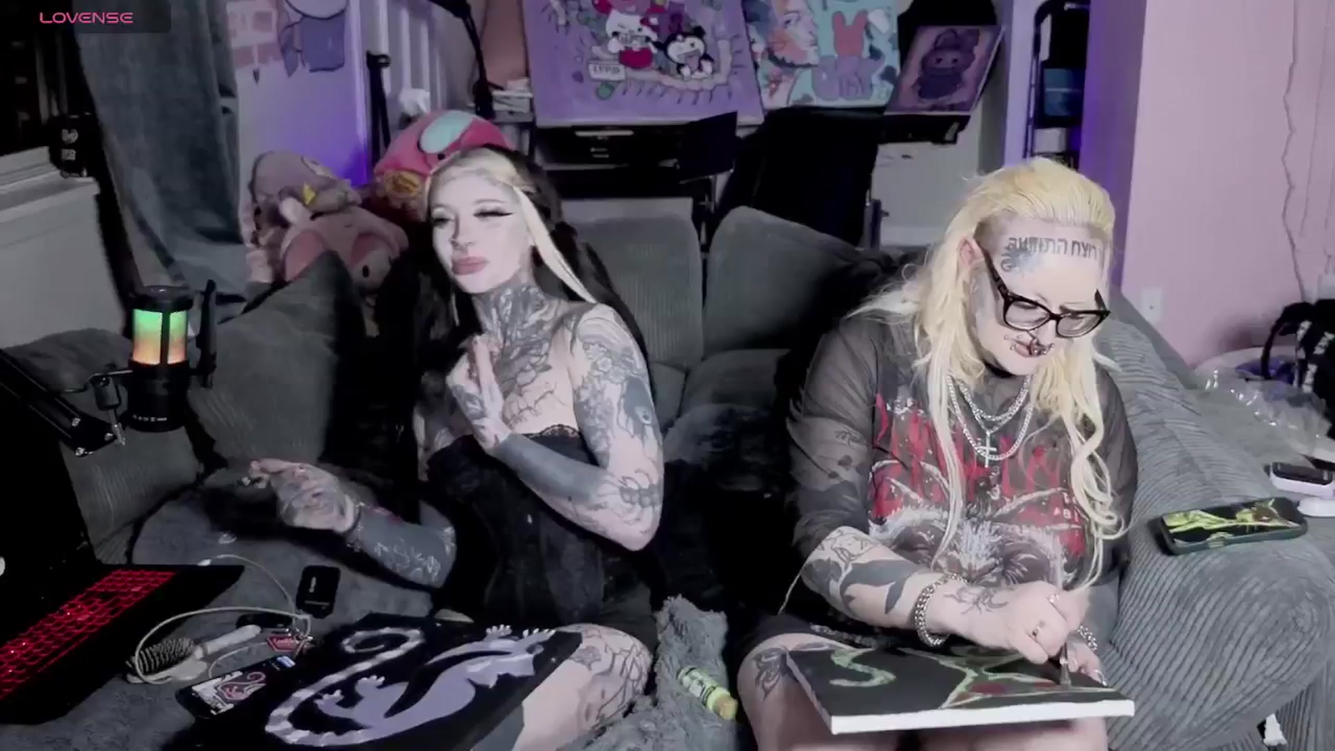 Gallery image thumbnail from Tattoobambi's myfreecams stream on, 04/12/2026, 06:32 image 16 of 20