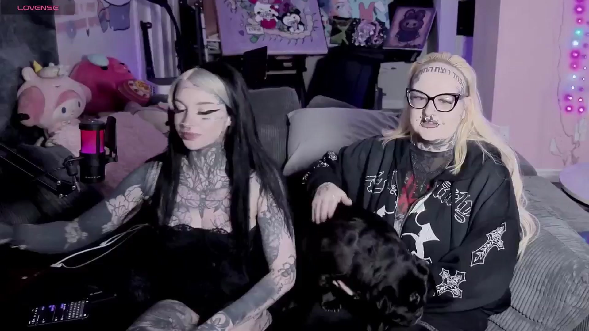 Gallery image thumbnail from Tattoobambi's myfreecams stream on, 04/15/2026, 01:03 image 6 of 20