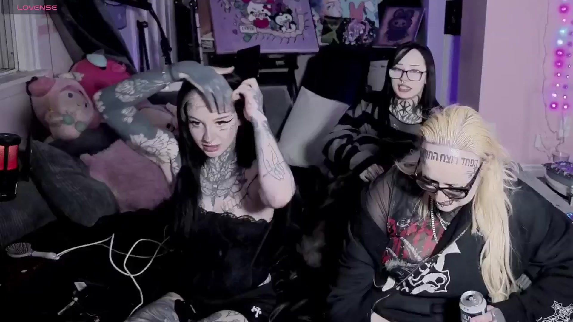 Gallery image thumbnail from Tattoobambi's myfreecams stream on, 04/15/2026, 04:15 image 3 of 20