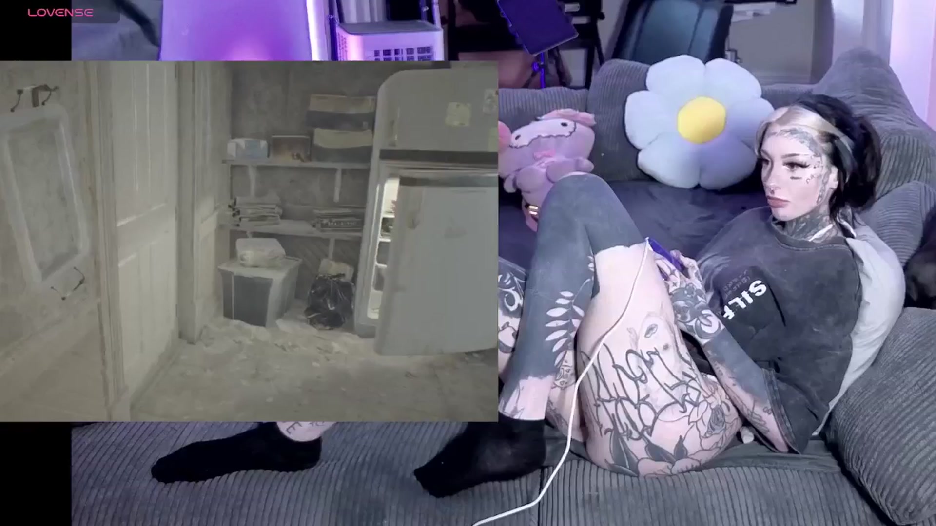 Gallery image thumbnail from Tattoobambi's myfreecams stream on, 04/20/2026, 19:19 image 10 of 20