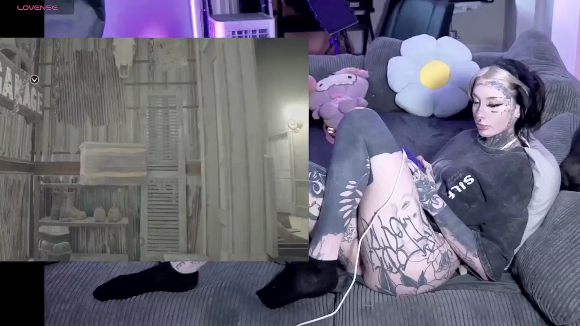 Gallery image thumbnail from Tattoobambi's myfreecams stream on, 04/20/2026, 19:19 image 11 of 20