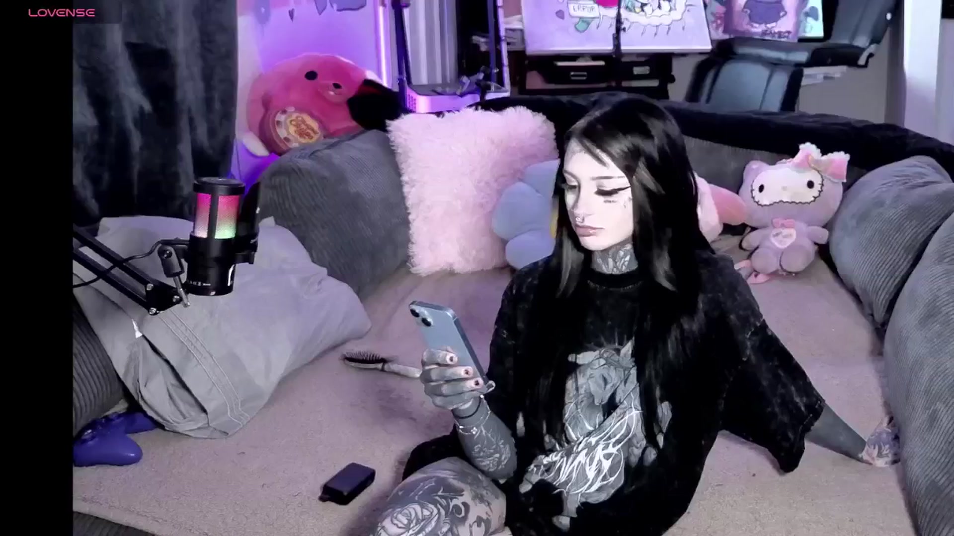 Gallery image thumbnail from Tattoobambi's myfreecams stream on, 04/22/2026, 20:15 image 14 of 20