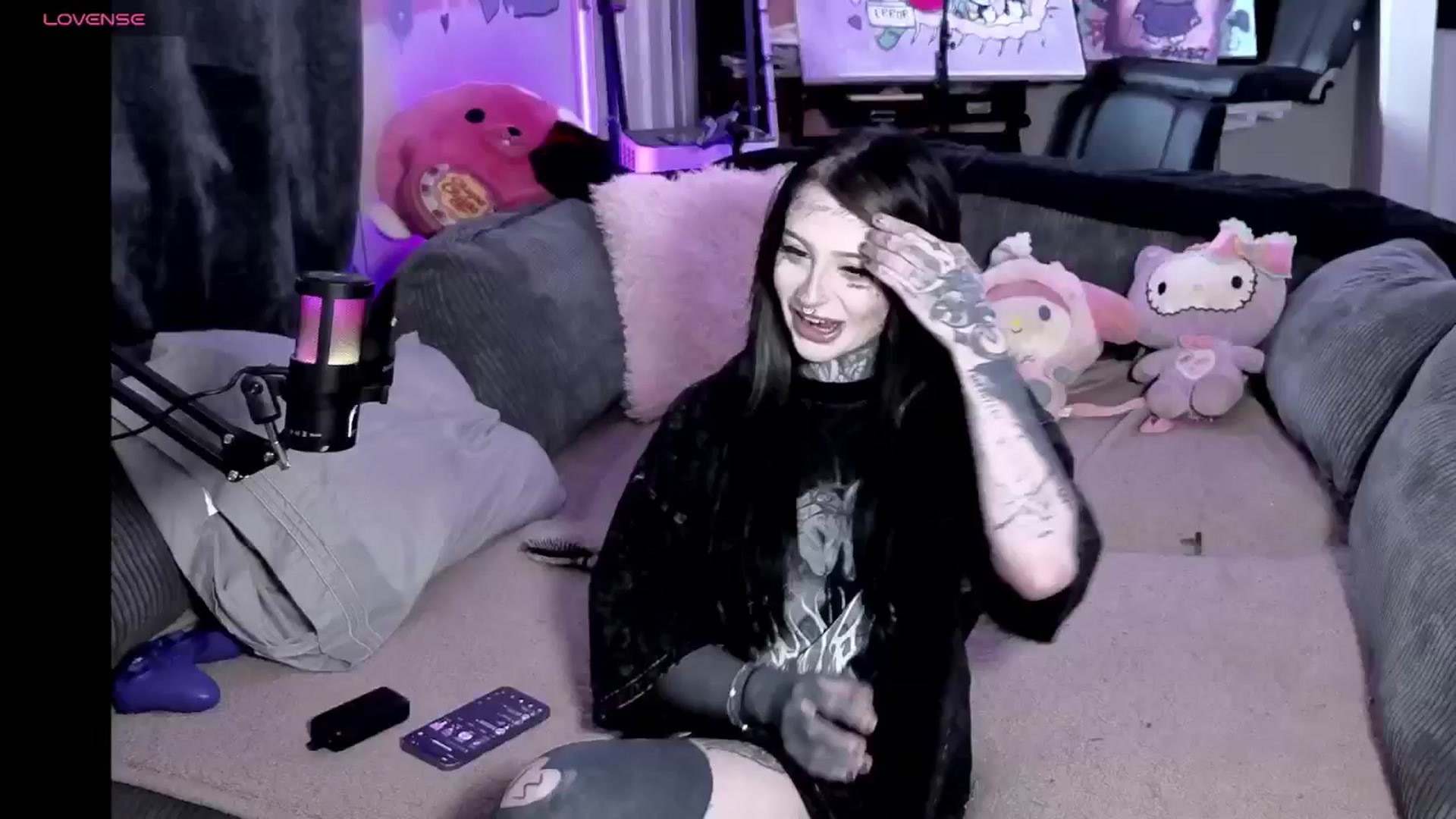 Gallery image thumbnail from Tattoobambi's myfreecams stream on, 04/22/2026, 20:15 image 13 of 20