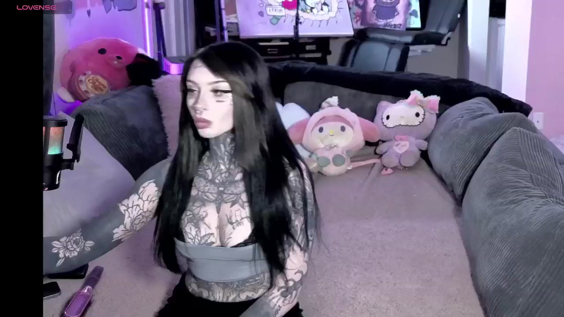 Gallery image thumbnail from Tattoobambi's myfreecams stream on, 04/22/2026, 20:15 image 1 of 20