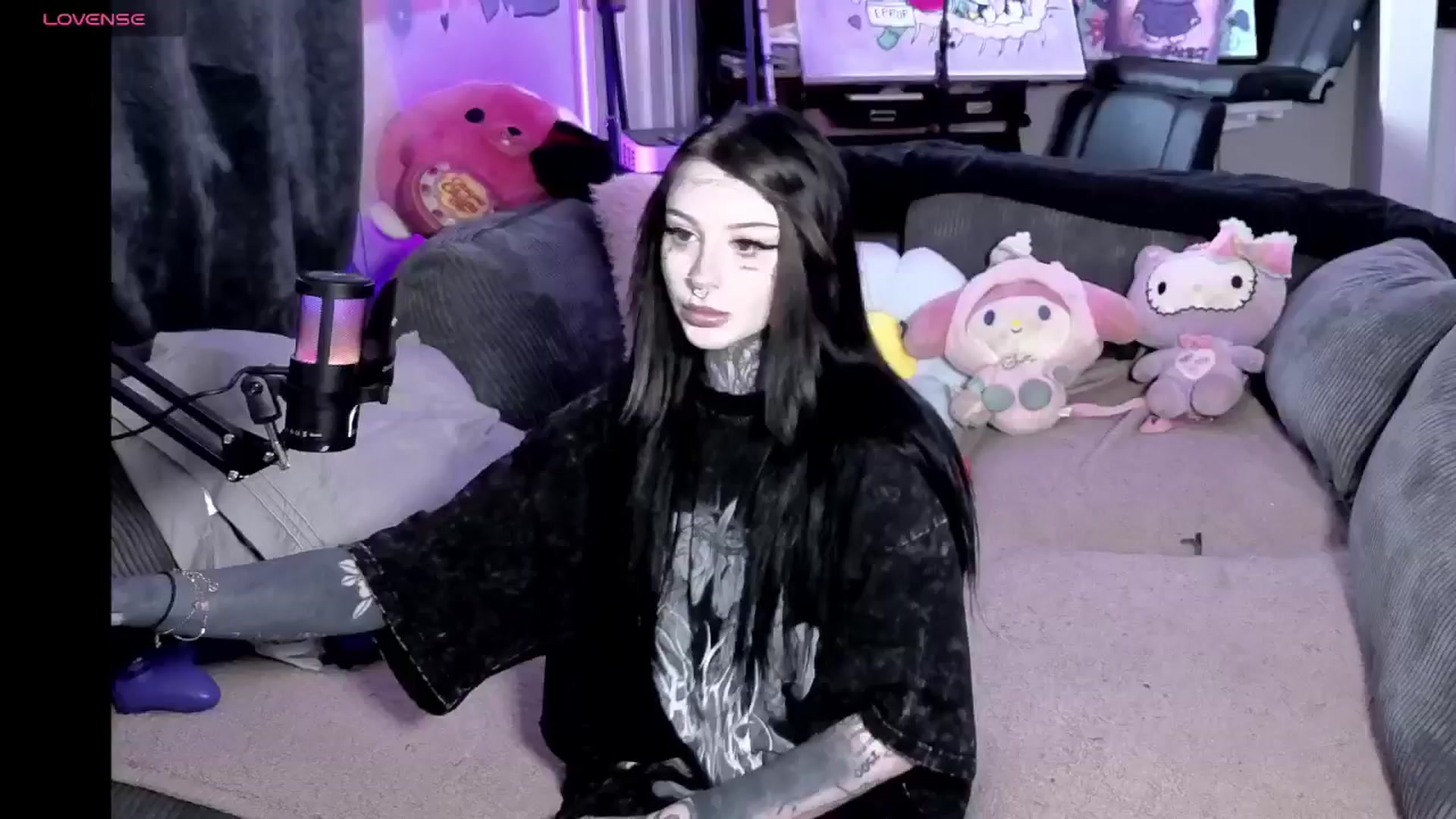 Gallery image thumbnail from Tattoobambi's myfreecams stream on, 04/22/2026, 20:15 image 12 of 20