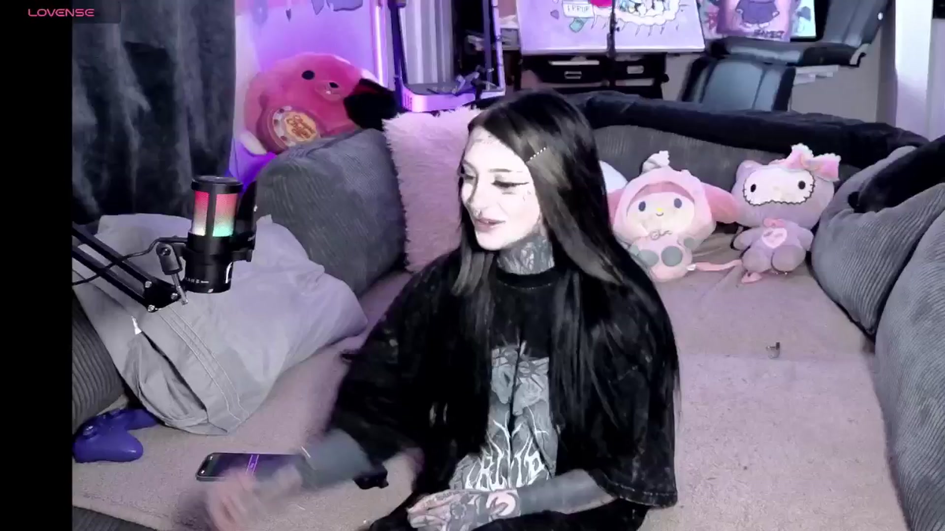 Gallery image thumbnail from Tattoobambi's myfreecams stream on, 04/22/2026, 20:15 image 16 of 20
