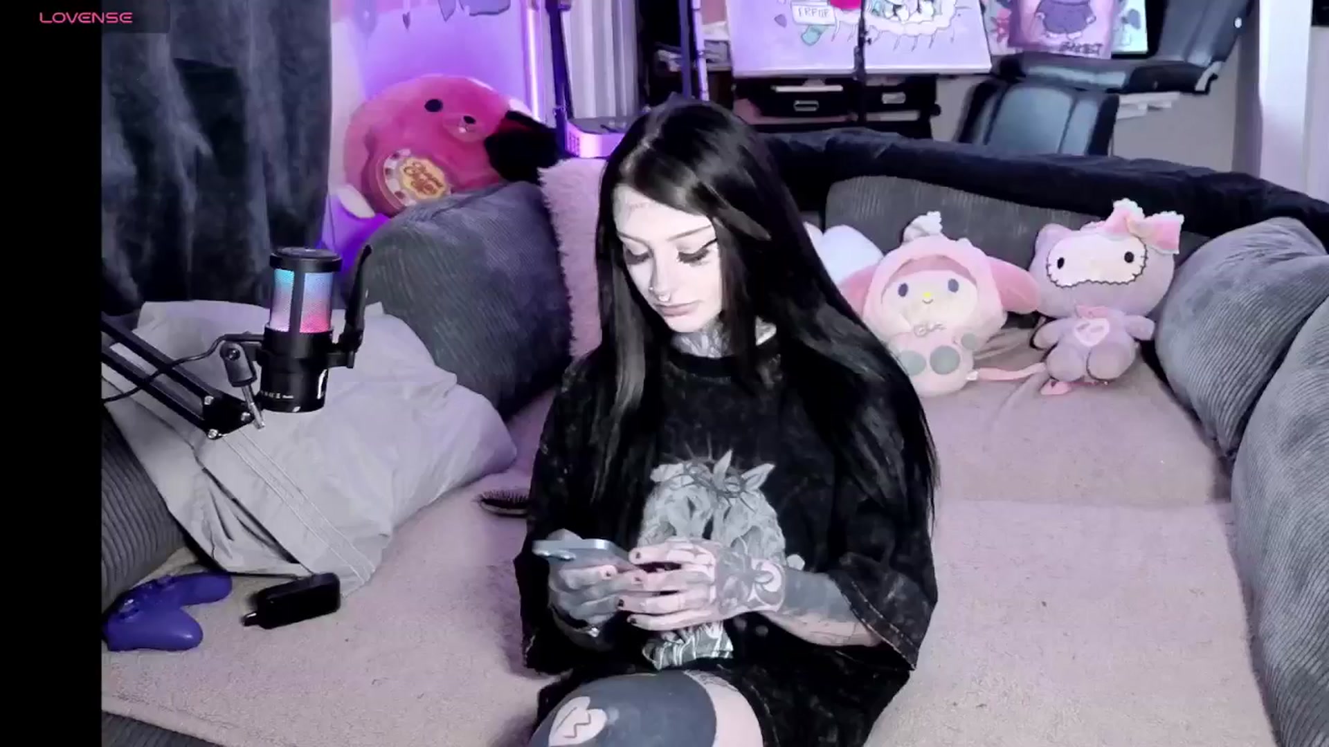 Gallery image thumbnail from Tattoobambi's myfreecams stream on, 04/22/2026, 20:15 image 10 of 20