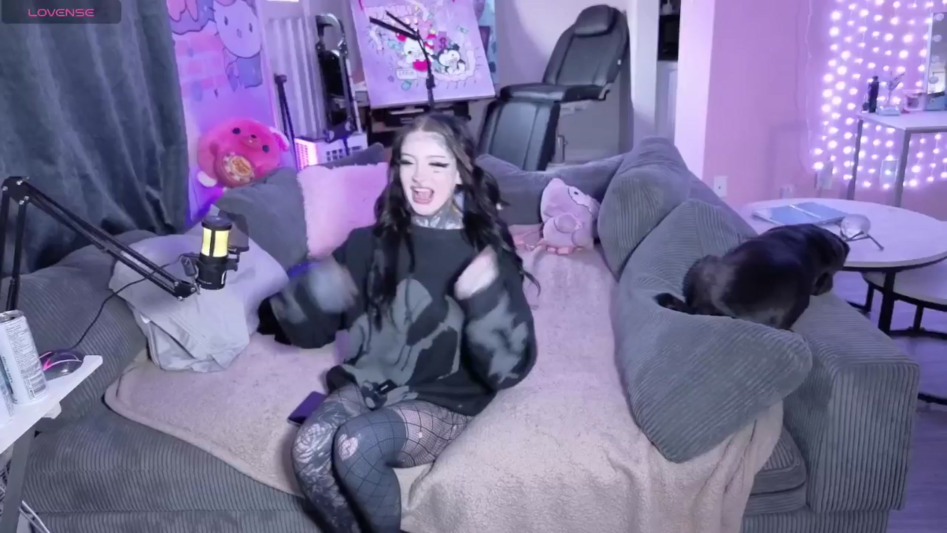 Gallery image thumbnail from Tattoobambi's myfreecams stream on, 04/25/2026, 24:06 image 13 of 20