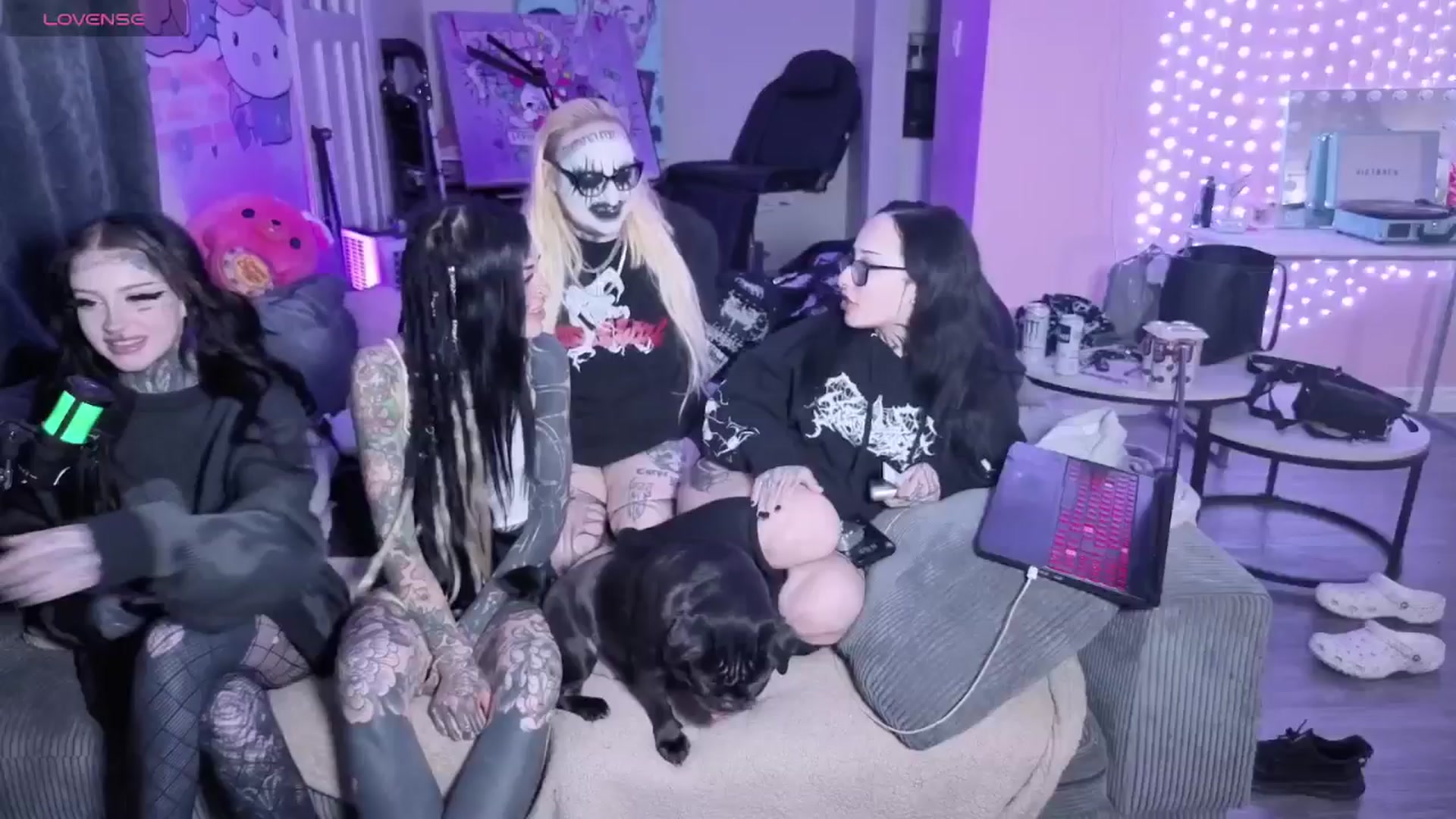 Gallery image thumbnail from Tattoobambi's myfreecams stream on, 04/25/2026, 01:38 image 6 of 20