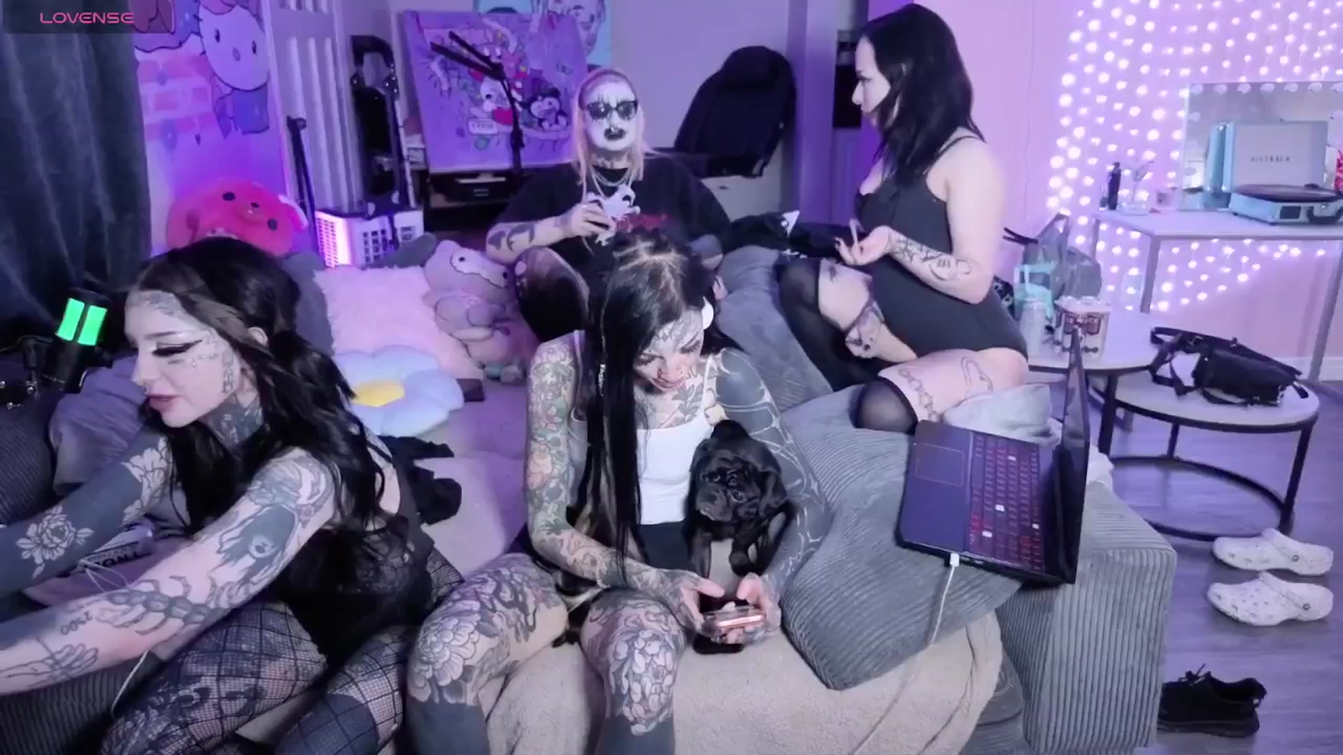 Gallery image thumbnail from Tattoobambi's myfreecams stream on, 04/25/2026, 01:38 image 13 of 20