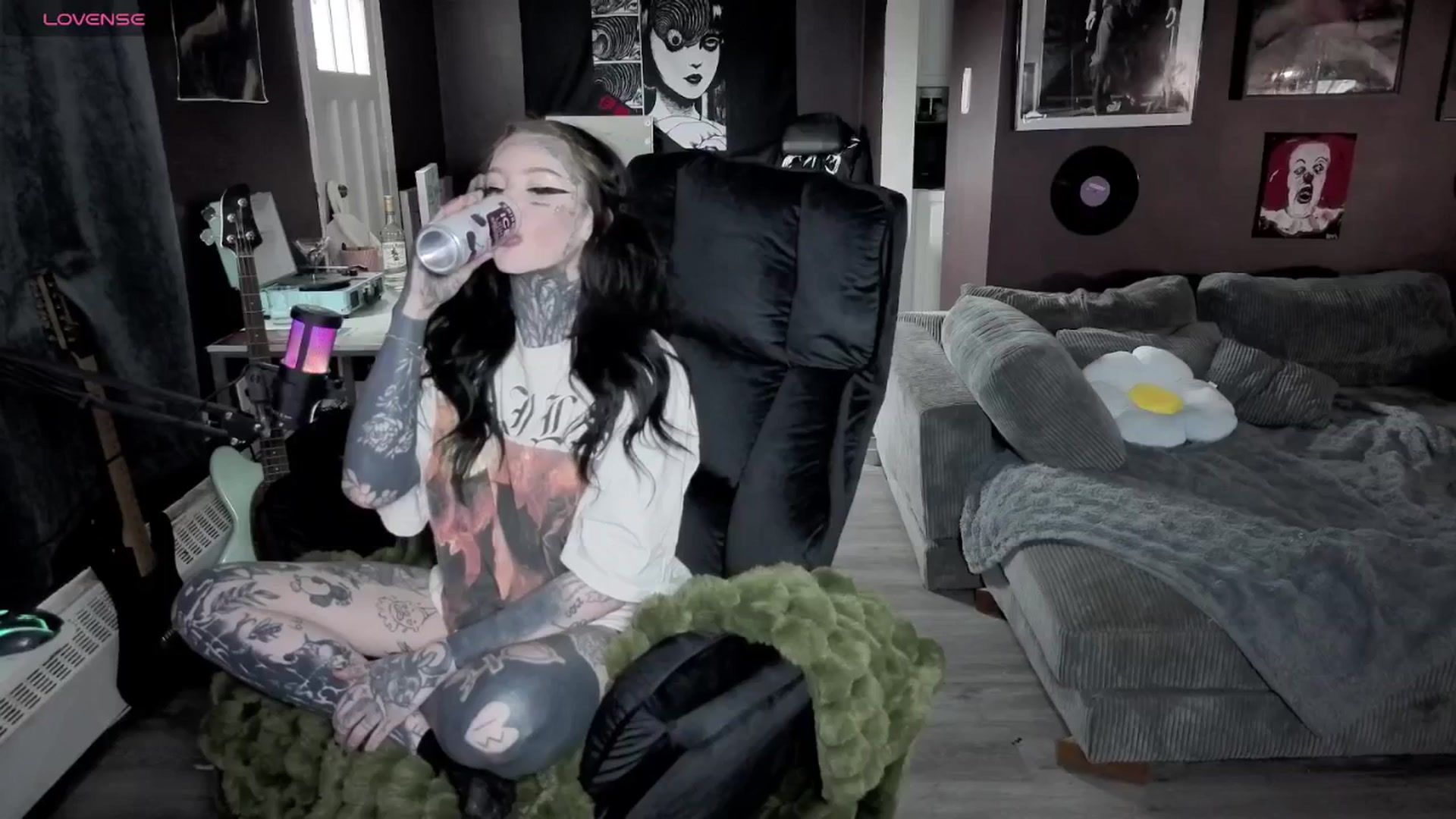 Gallery image thumbnail from Tattoobambi's myfreecams stream on, 04/29/2026, 22:45 image 9 of 20