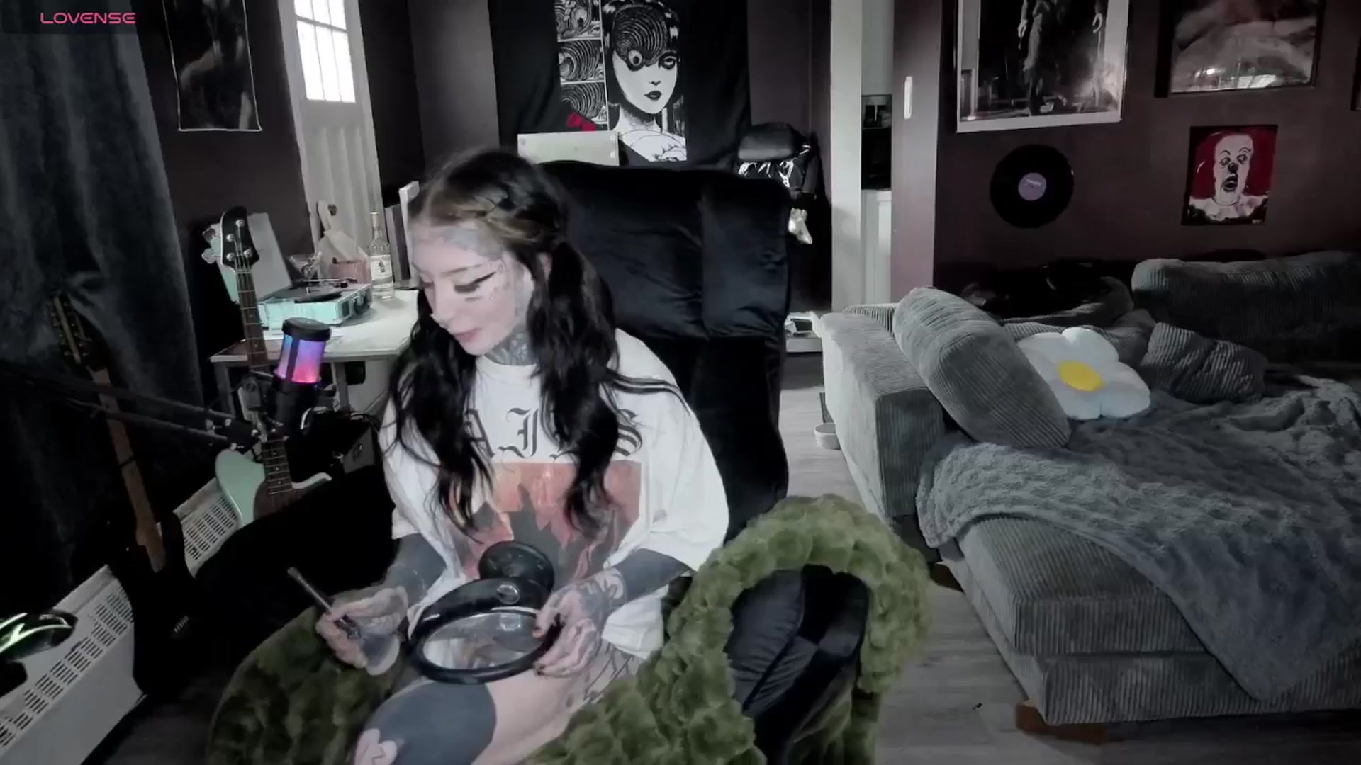 Gallery image thumbnail from Tattoobambi's myfreecams stream on, 04/29/2026, 22:45 image 5 of 20