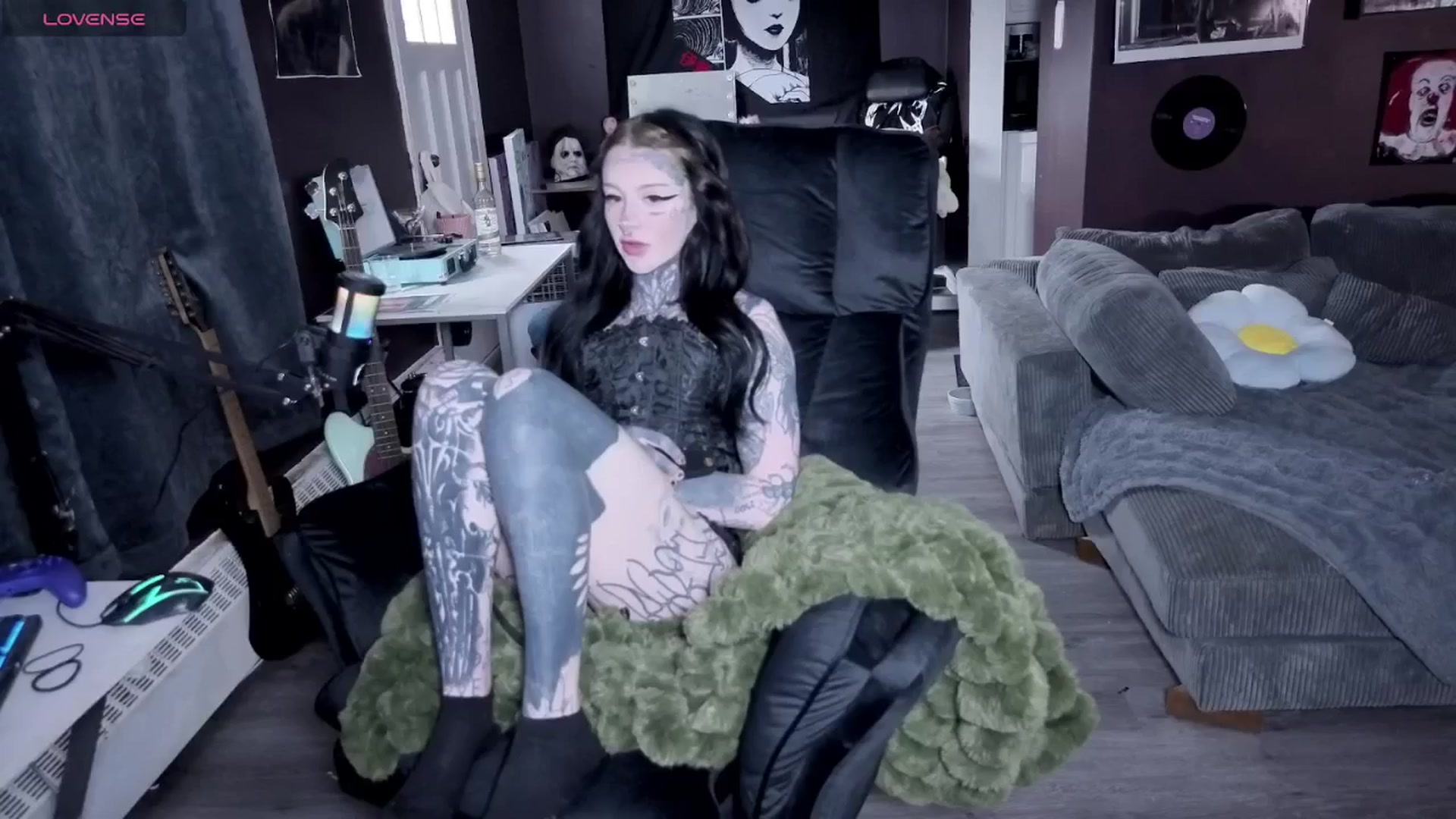 Gallery image thumbnail from Tattoobambi's myfreecams stream on, 04/29/2026, 22:45 image 20 of 20
