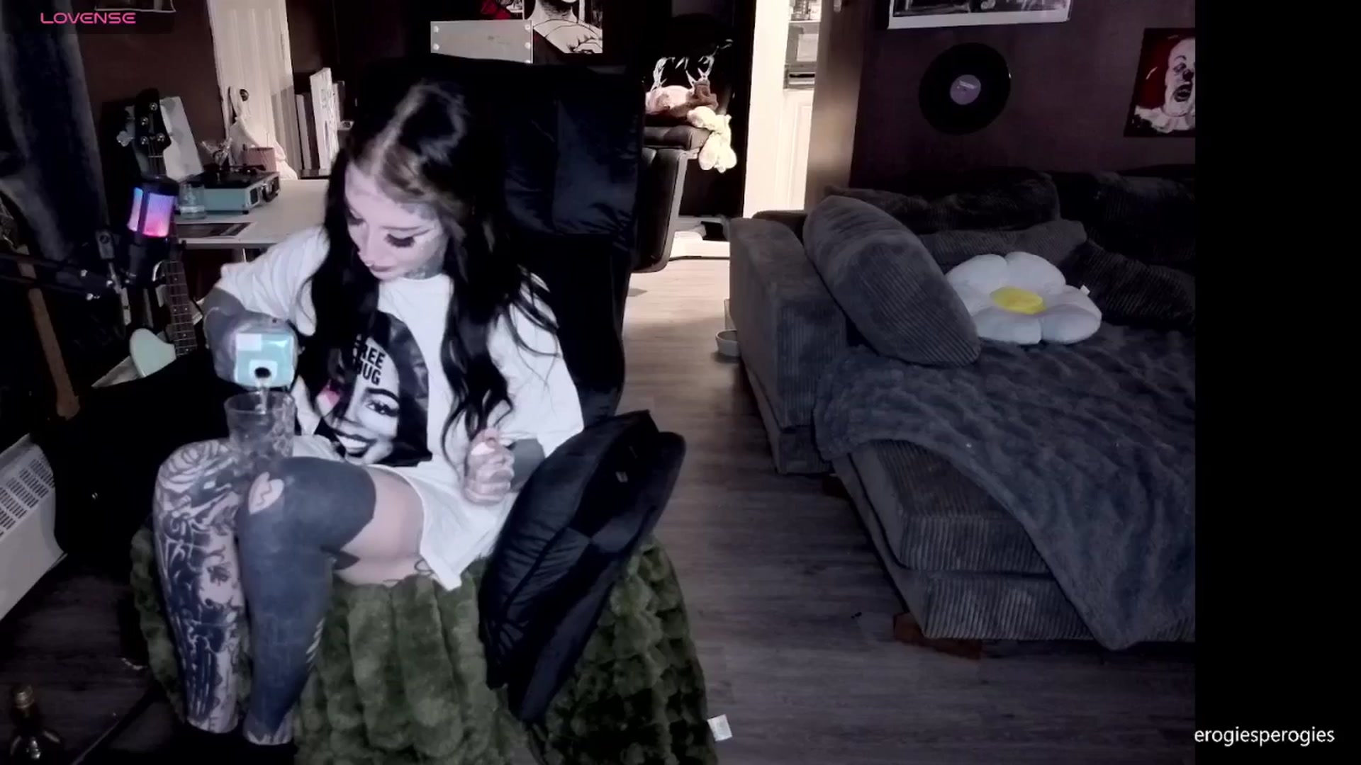 Gallery image thumbnail from Tattoobambi's myfreecams stream on, 04/30/2026, 02:21 image 19 of 20