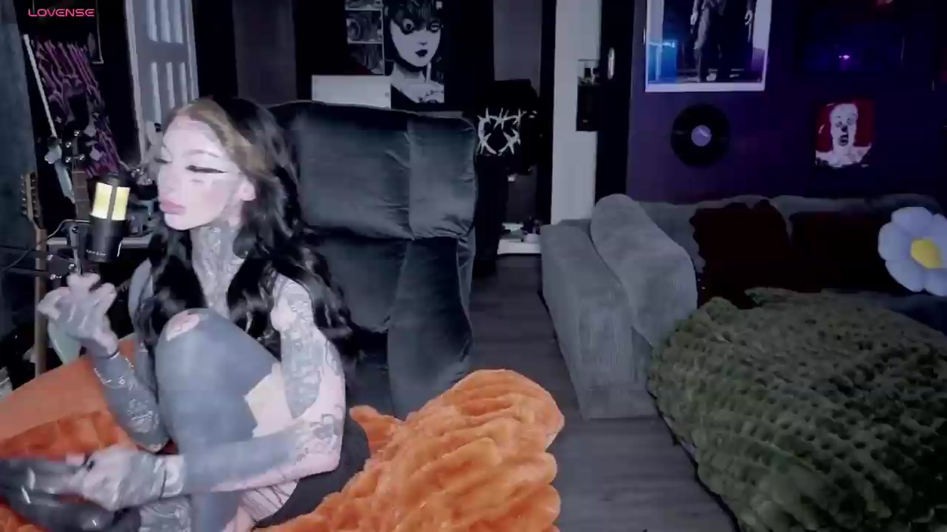 Gallery image thumbnail from Tattoobambi's myfreecams stream on, 05/05/2026, 01:52 image 3 of 20