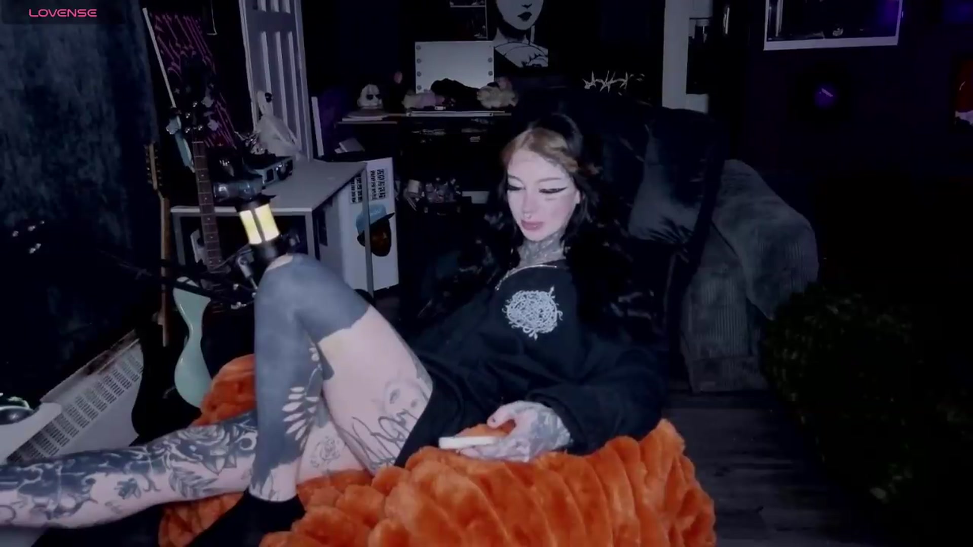 Gallery image thumbnail from Tattoobambi's myfreecams stream on, 05/05/2026, 02:54 image 6 of 20