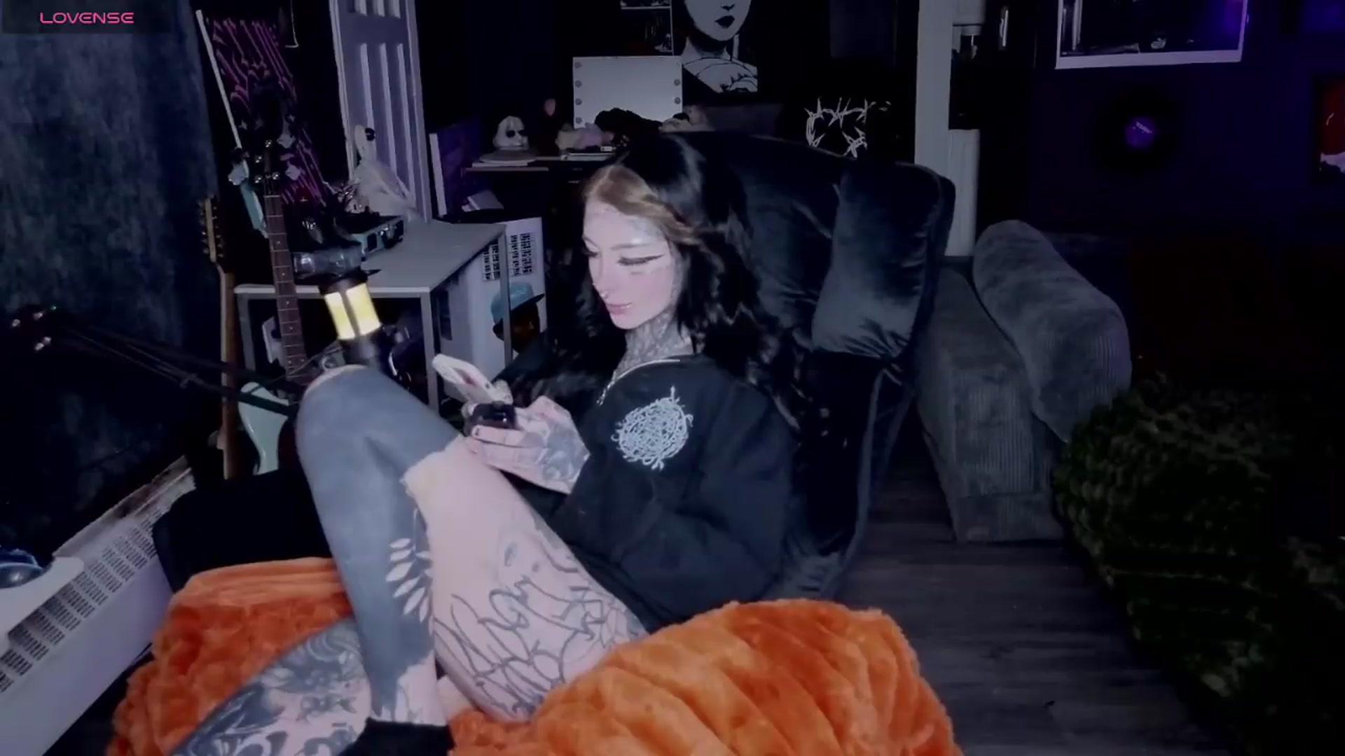 Gallery image thumbnail from Tattoobambi's myfreecams stream on, 05/05/2026, 02:54 image 17 of 20