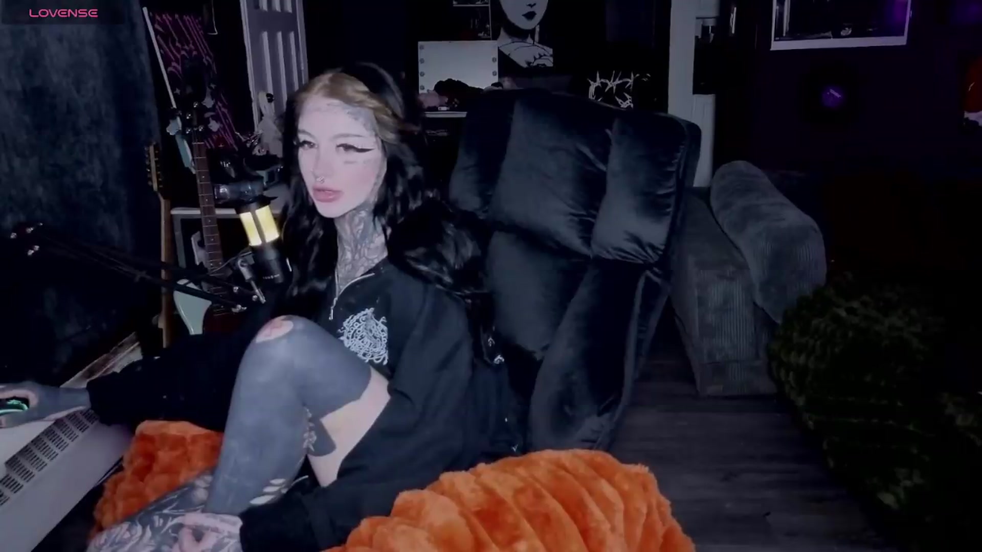 Gallery image thumbnail from Tattoobambi's myfreecams stream on, 05/05/2026, 02:54 image 16 of 20