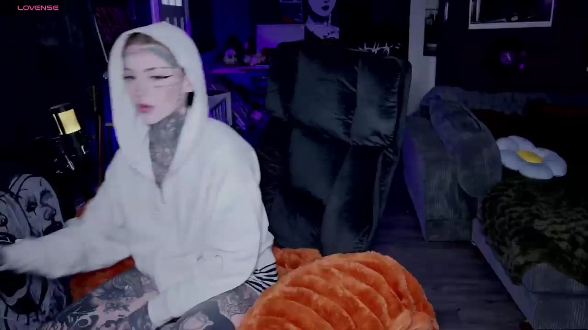 Gallery image thumbnail from Tattoobambi's myfreecams stream on, 05/06/2026, 24:00 image 14 of 20
