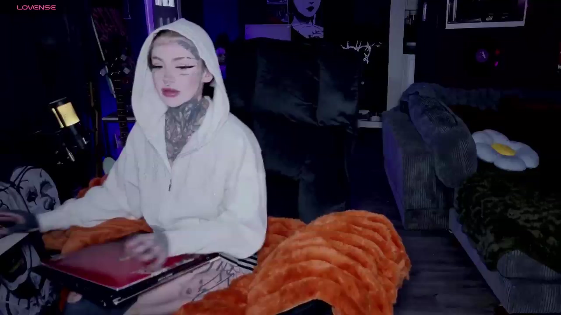 Gallery image thumbnail from Tattoobambi's myfreecams stream on, 05/06/2026, 24:00 image 9 of 20