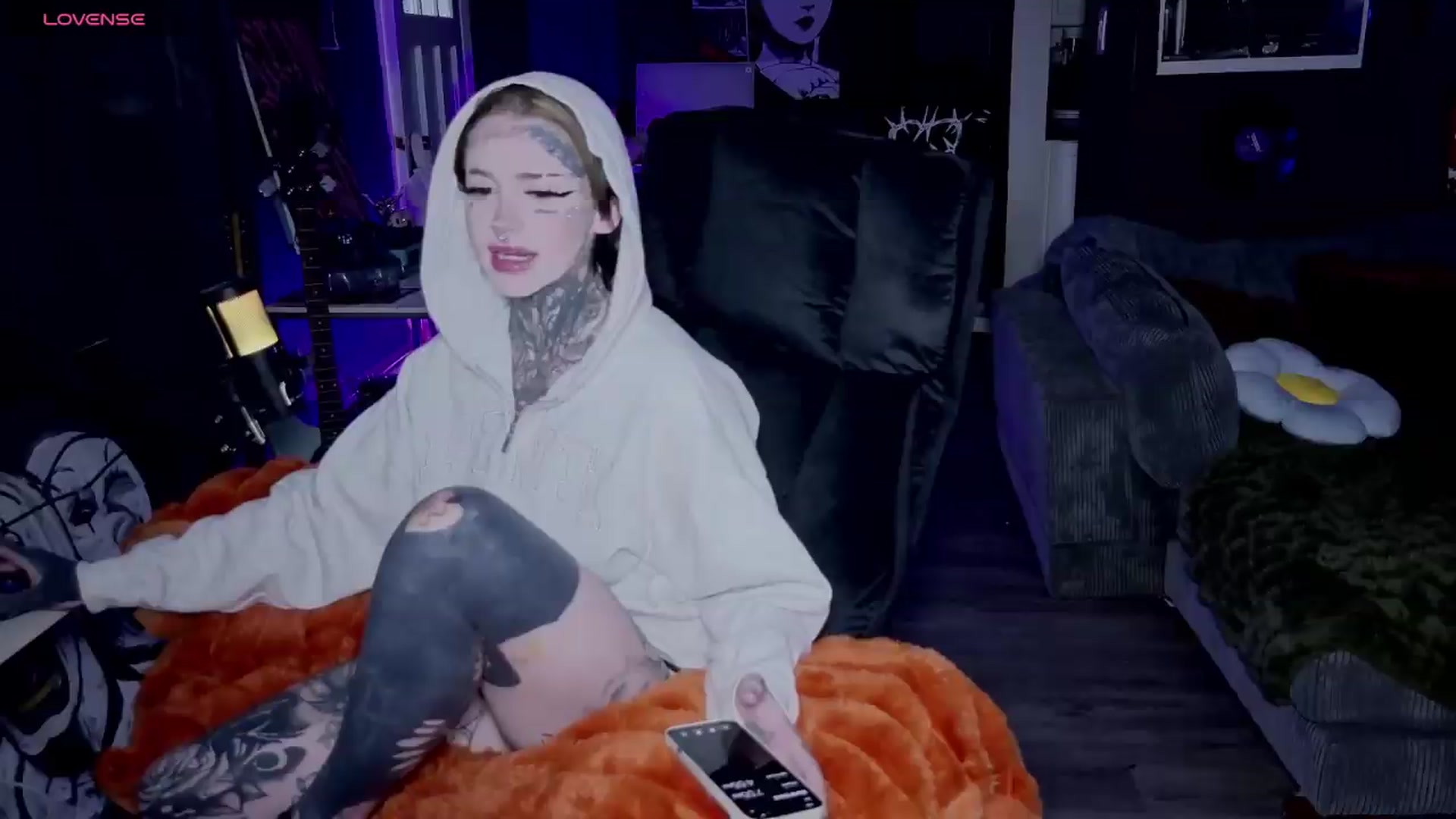 Gallery image thumbnail from Tattoobambi's myfreecams stream on, 05/06/2026, 24:00 image 19 of 20