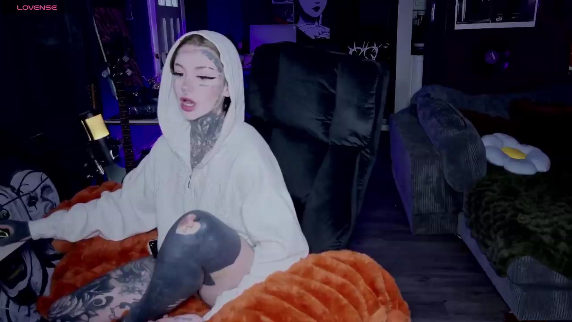 Gallery image thumbnail from Tattoobambi's myfreecams stream on, 05/06/2026, 24:00 image 20 of 20