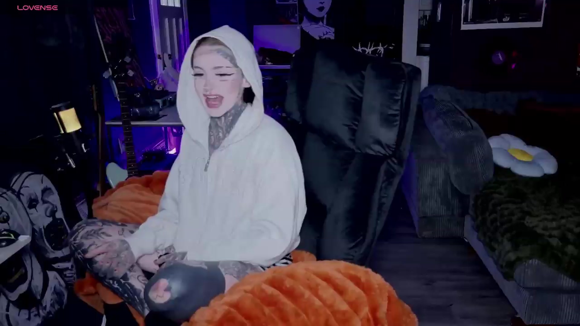 Gallery image thumbnail from Tattoobambi's myfreecams stream on, 05/06/2026, 24:00 image 12 of 20