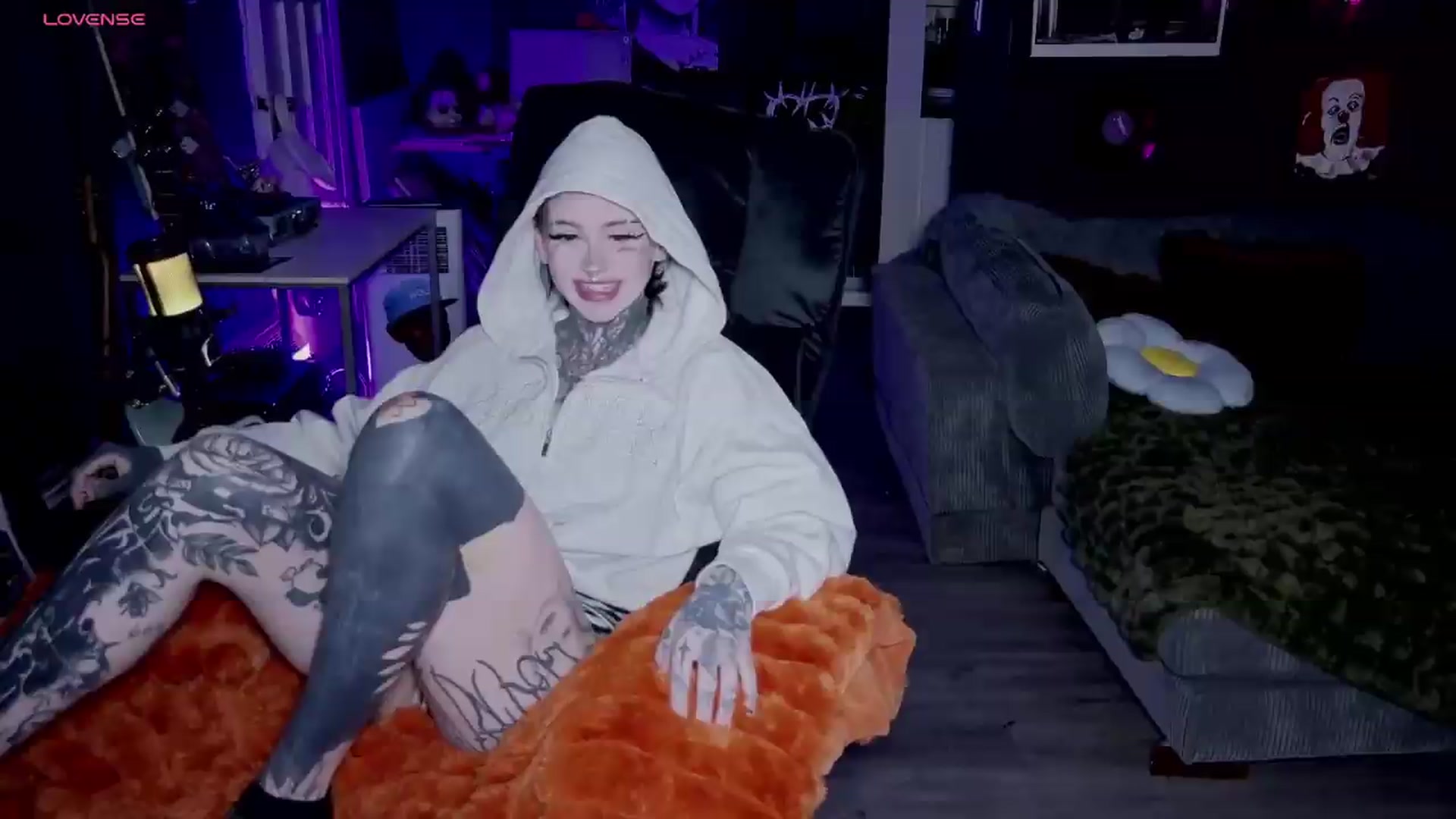 Gallery image thumbnail from Tattoobambi's myfreecams stream on, 05/06/2026, 02:16 image 4 of 20