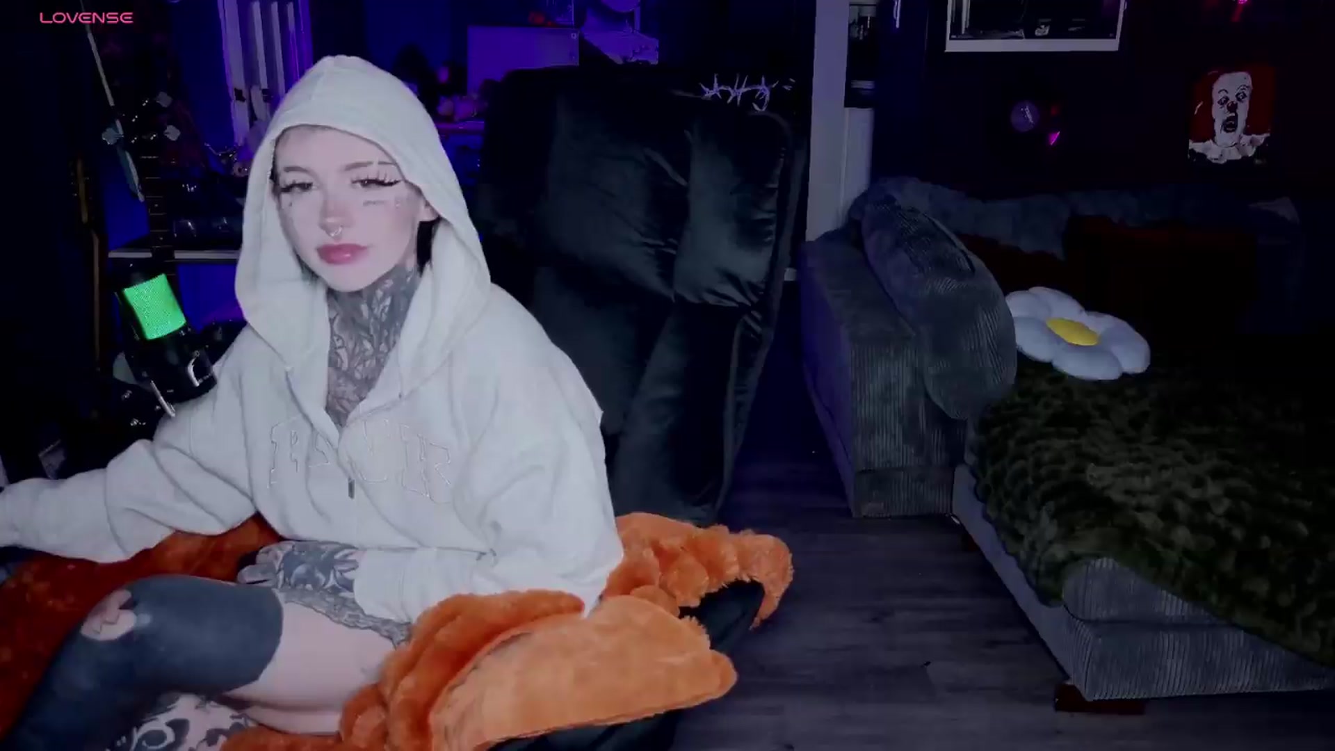 Gallery image thumbnail from Tattoobambi's myfreecams stream on, 05/06/2026, 02:16 image 8 of 20