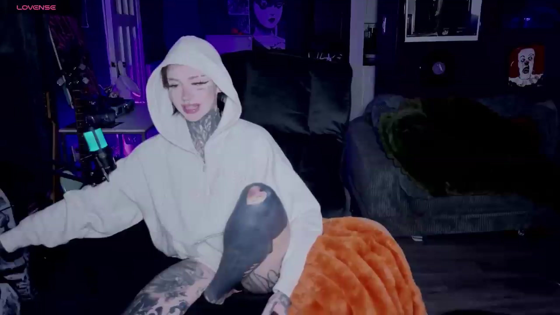 Gallery image thumbnail from Tattoobambi's myfreecams stream on, 05/06/2026, 03:51 image 6 of 20