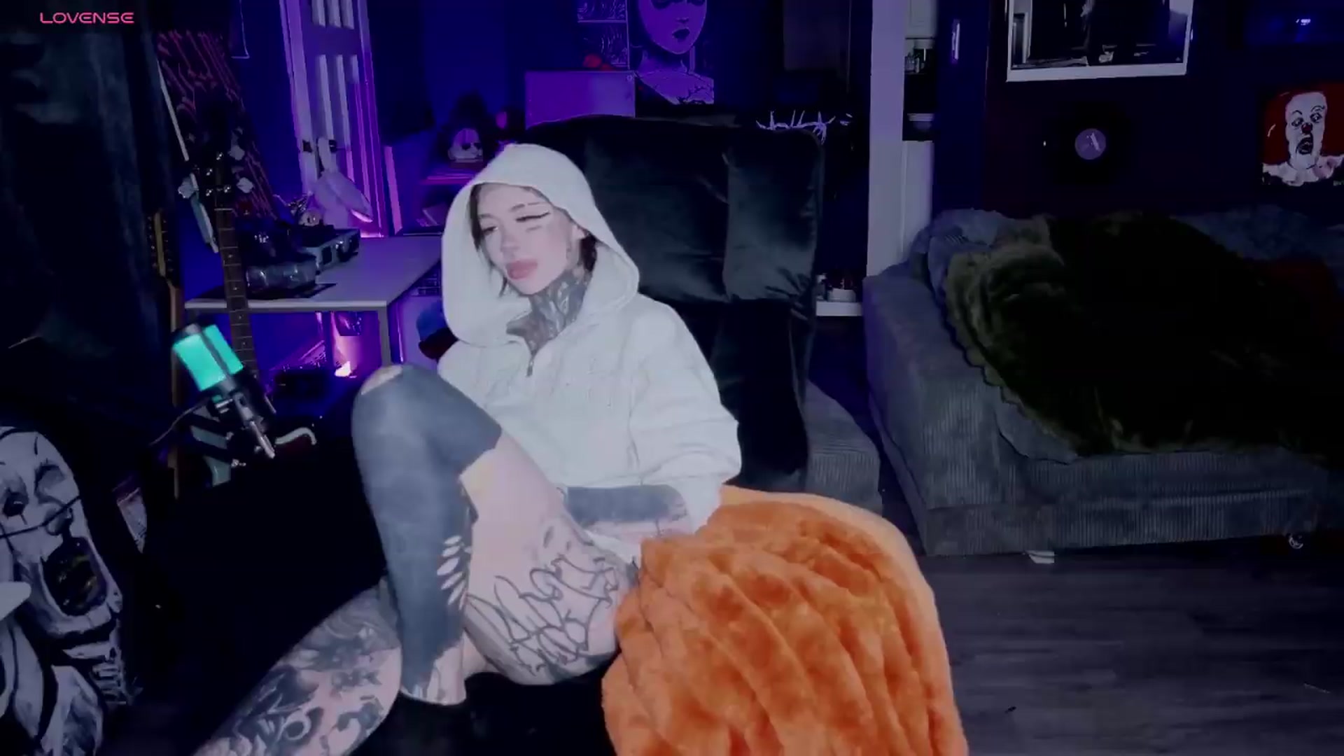 Gallery image thumbnail from Tattoobambi's myfreecams stream on, 05/06/2026, 03:51 image 11 of 20