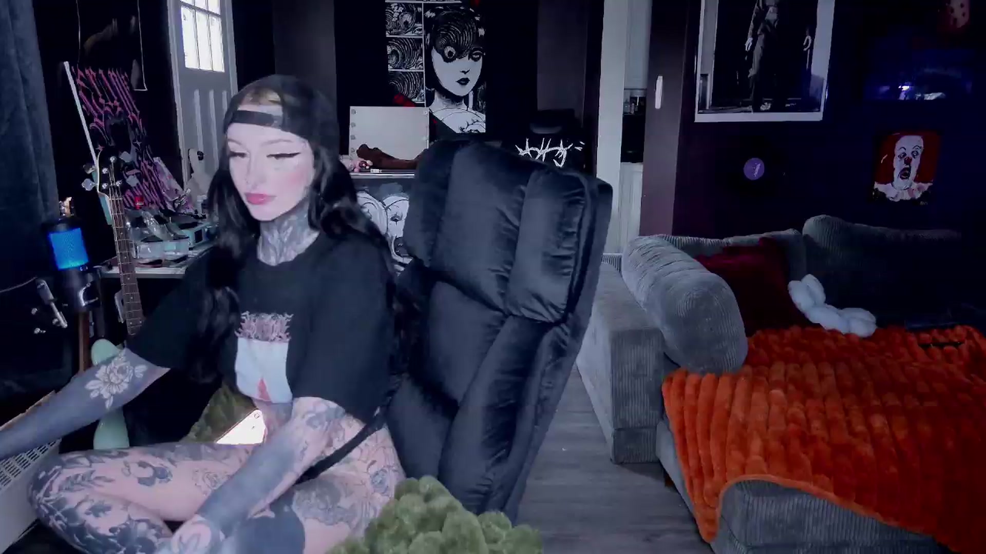 Gallery image thumbnail from Tattoobambi's myfreecams stream on, 05/08/2026, 01:33 image 3 of 20