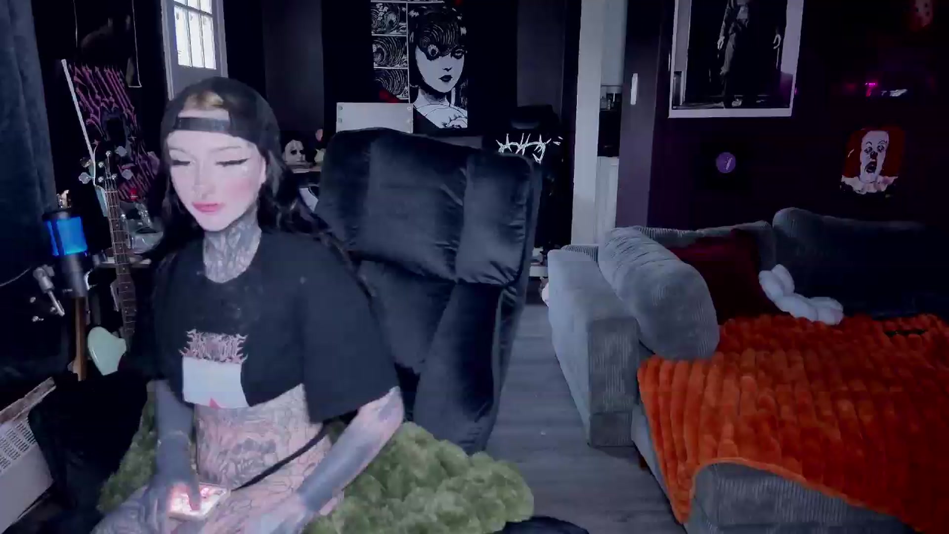 Gallery image thumbnail from Tattoobambi's myfreecams stream on, 05/08/2026, 01:33 image 4 of 20