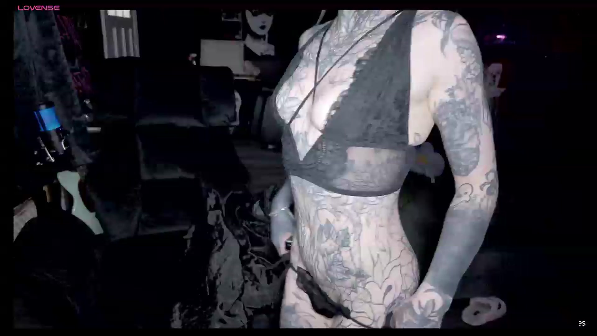 Gallery image thumbnail from Tattoobambi's myfreecams stream on, 05/13/2026, 01:15 image 9 of 20