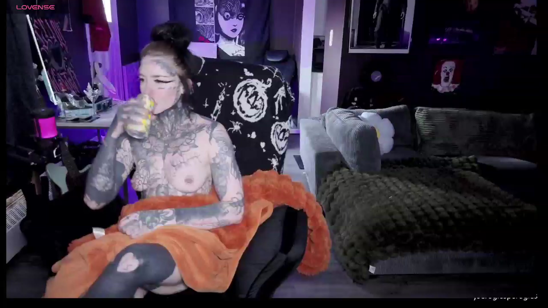 Gallery image thumbnail from Tattoobambi's myfreecams stream on, 05/17/2026, 01:37 image 6 of 20