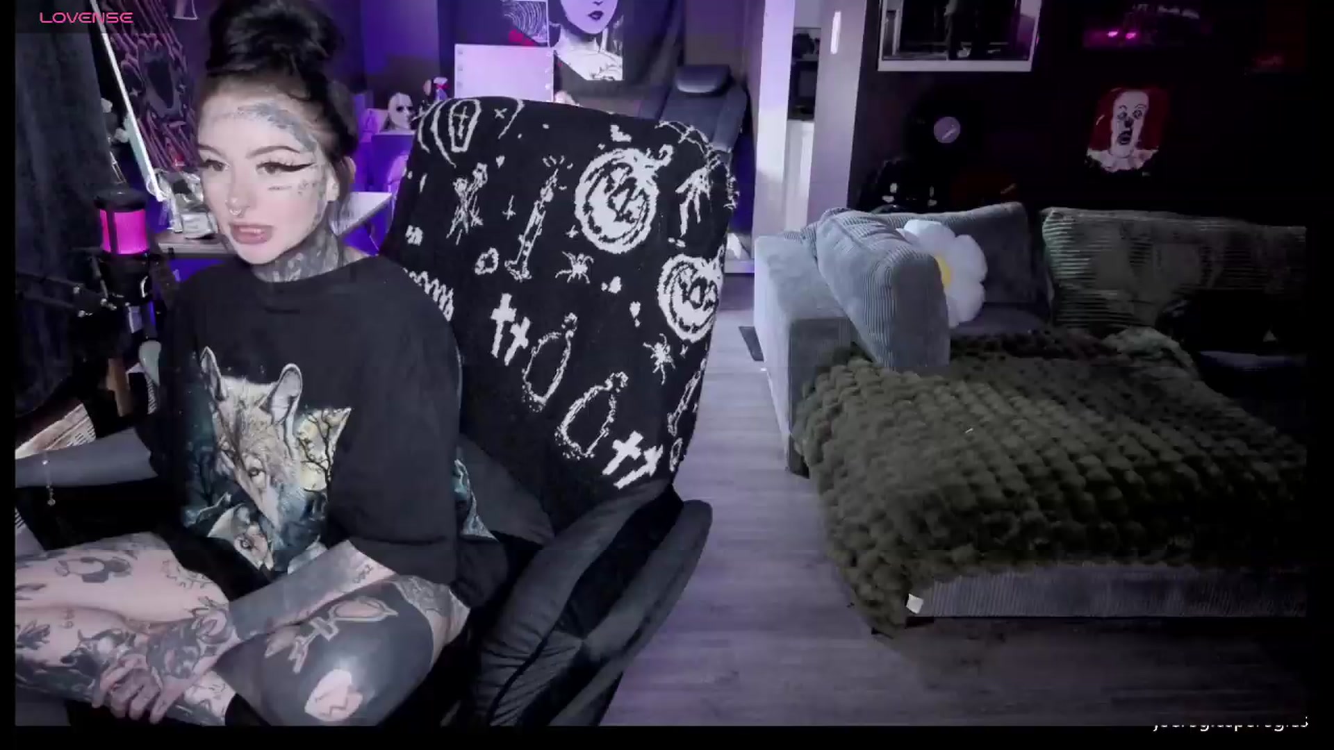 Gallery image thumbnail from Tattoobambi's myfreecams stream on, 05/17/2026, 01:37 image 1 of 20