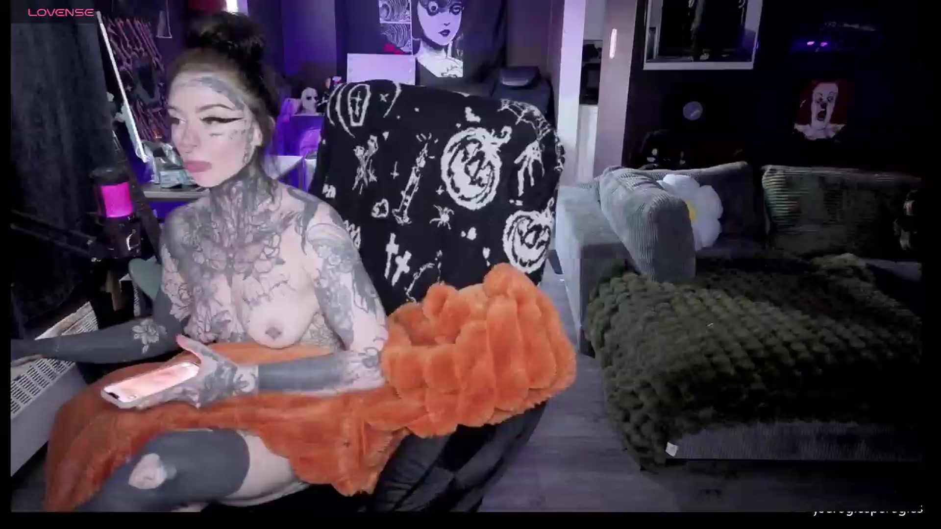 Gallery image thumbnail from Tattoobambi's myfreecams stream on, 05/17/2026, 01:37 image 5 of 20