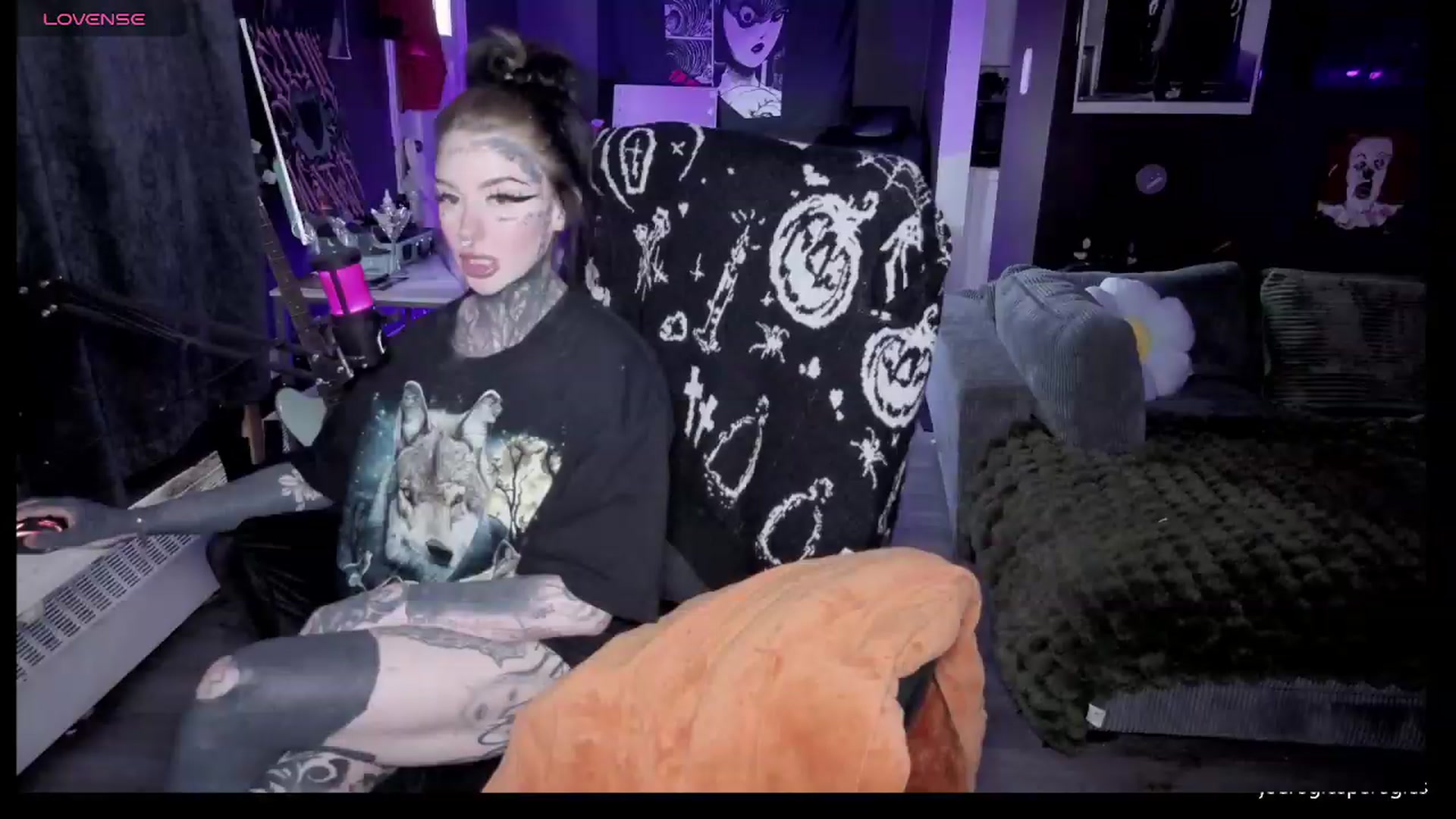 Gallery image thumbnail from Tattoobambi's myfreecams stream on, 05/17/2026, 01:37 image 12 of 20