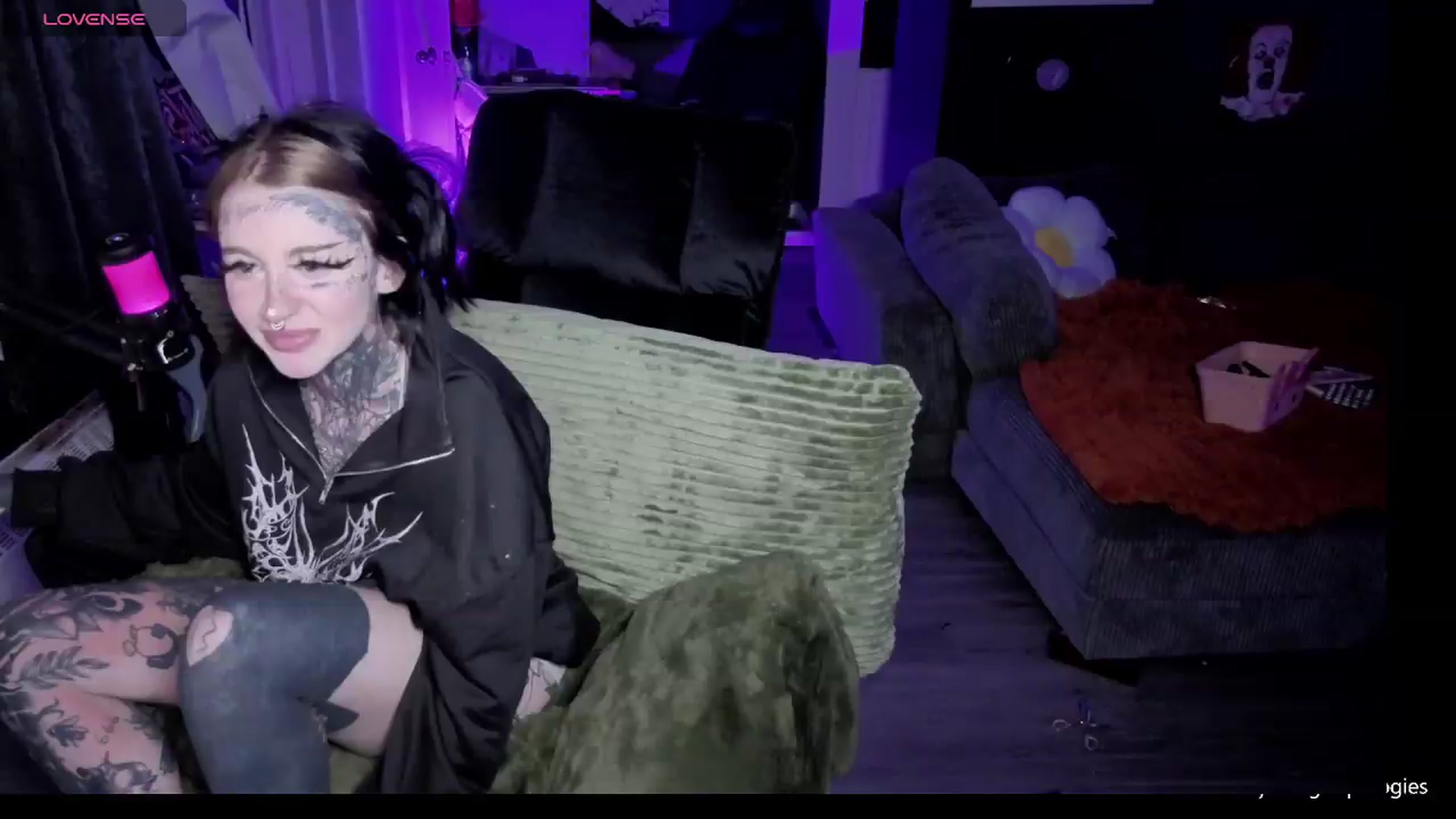 Gallery image thumbnail from Tattoobambi's myfreecams stream on, 05/22/2026, 03:44 image 1 of 20