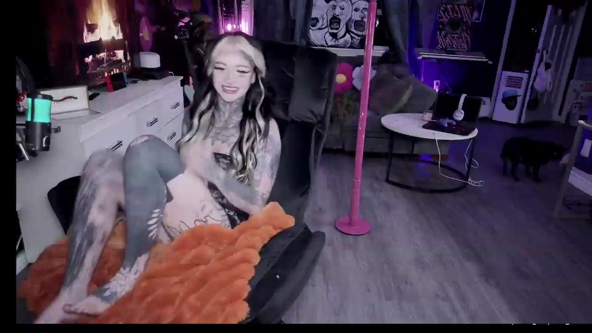 Gallery image thumbnail from Tattoobambi's myfreecams stream on, 06/01/2026, 02:59 image 3 of 20