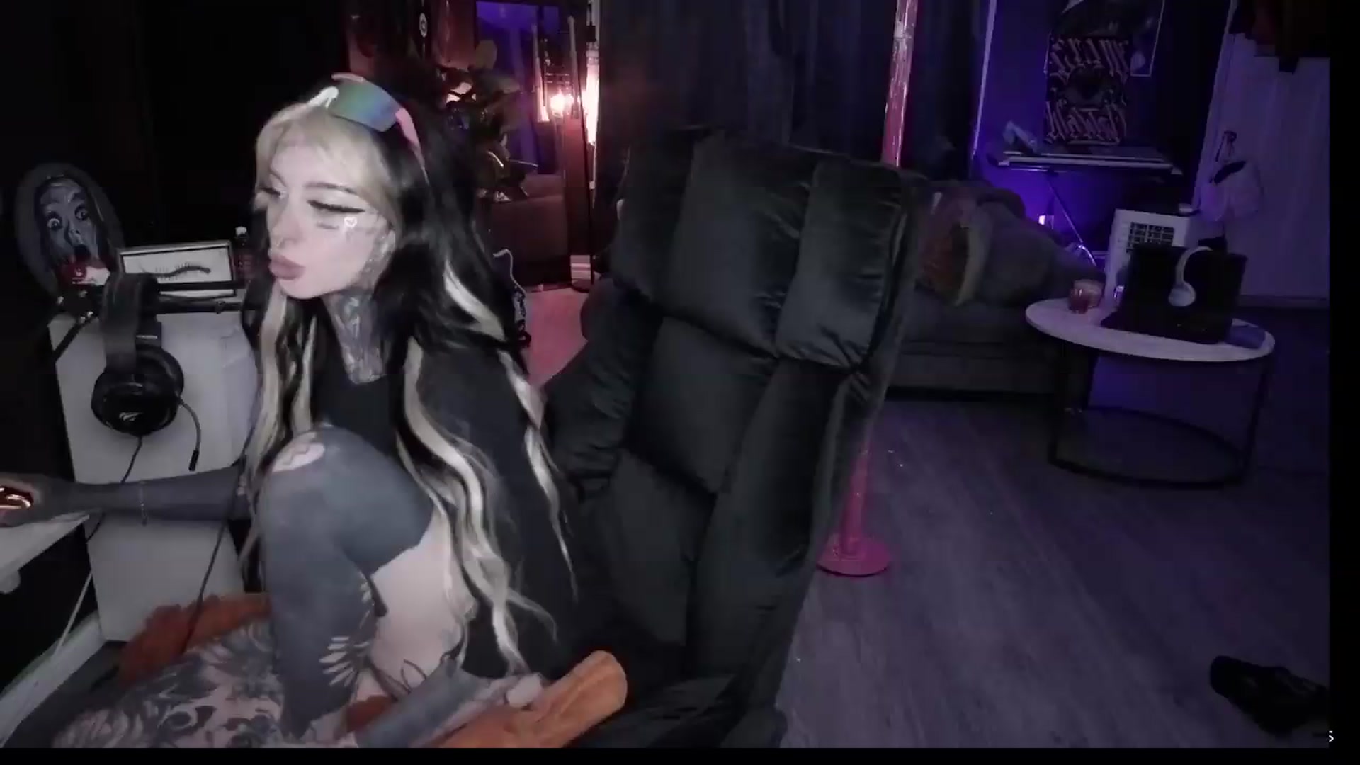 Gallery image thumbnail from Tattoobambi's myfreecams stream on, 06/03/2026, 04:39 image 16 of 20