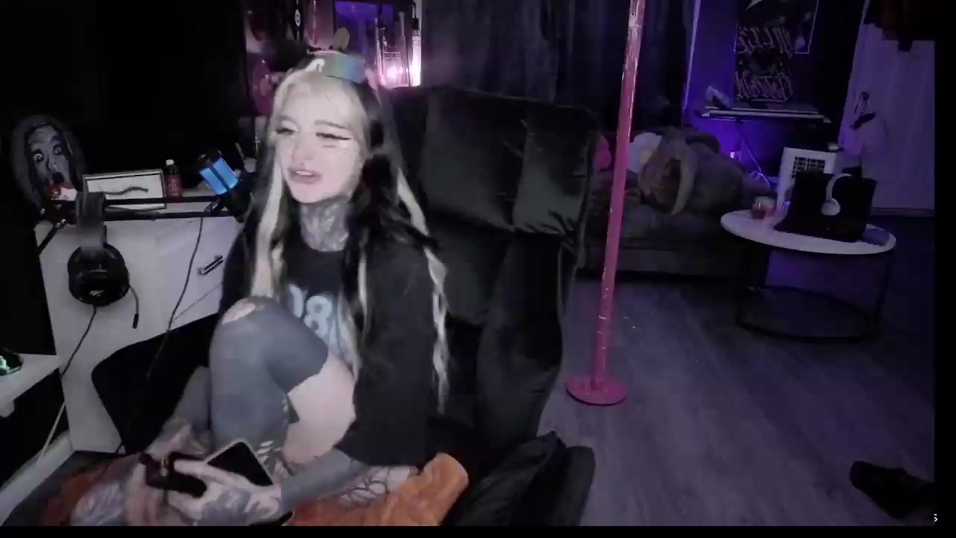 Gallery image thumbnail from Tattoobambi's myfreecams stream on, 06/03/2026, 04:39 image 17 of 20