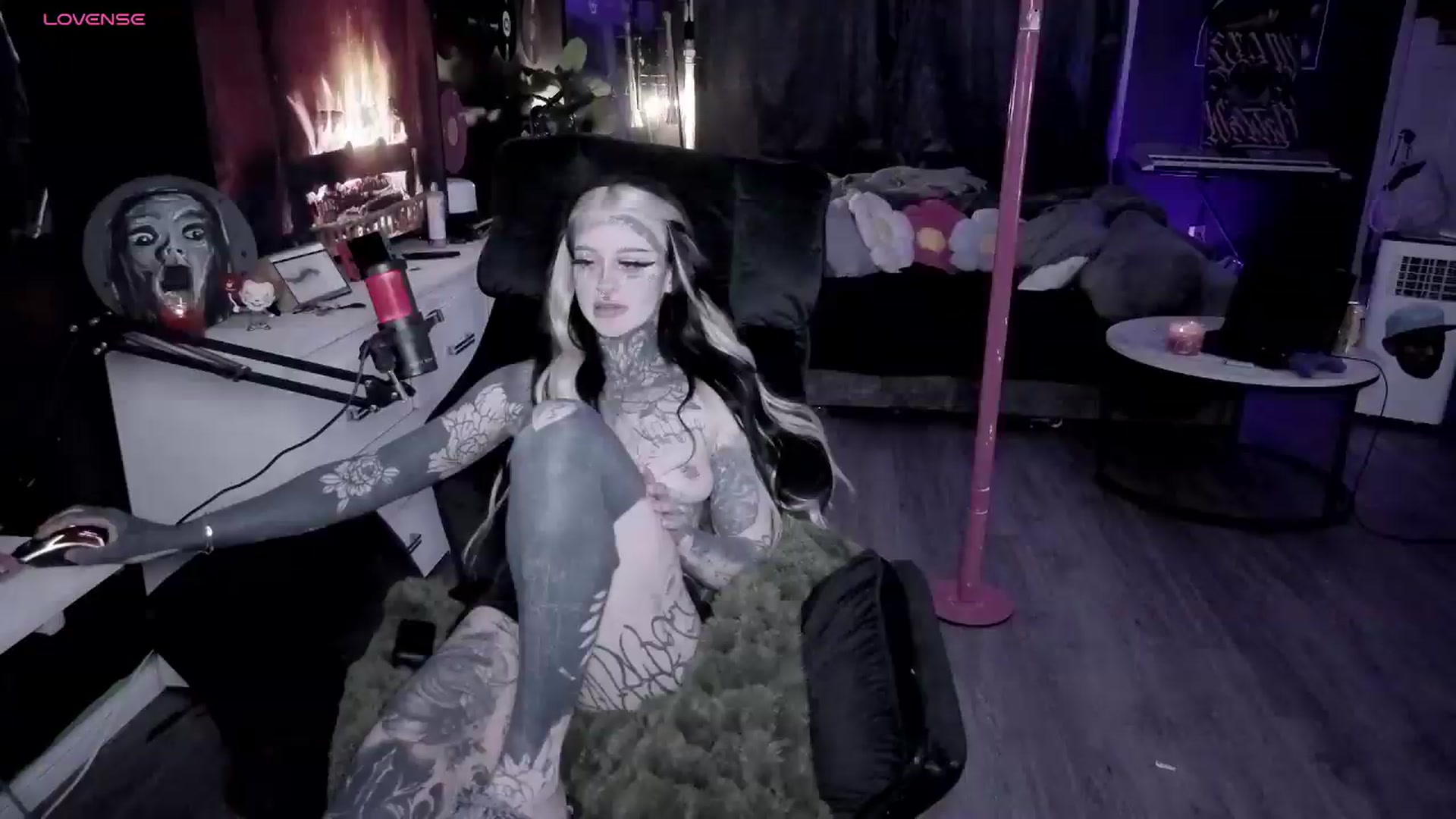 Gallery image thumbnail from Tattoobambi's myfreecams stream on, 06/05/2026, 04:57 image 17 of 20