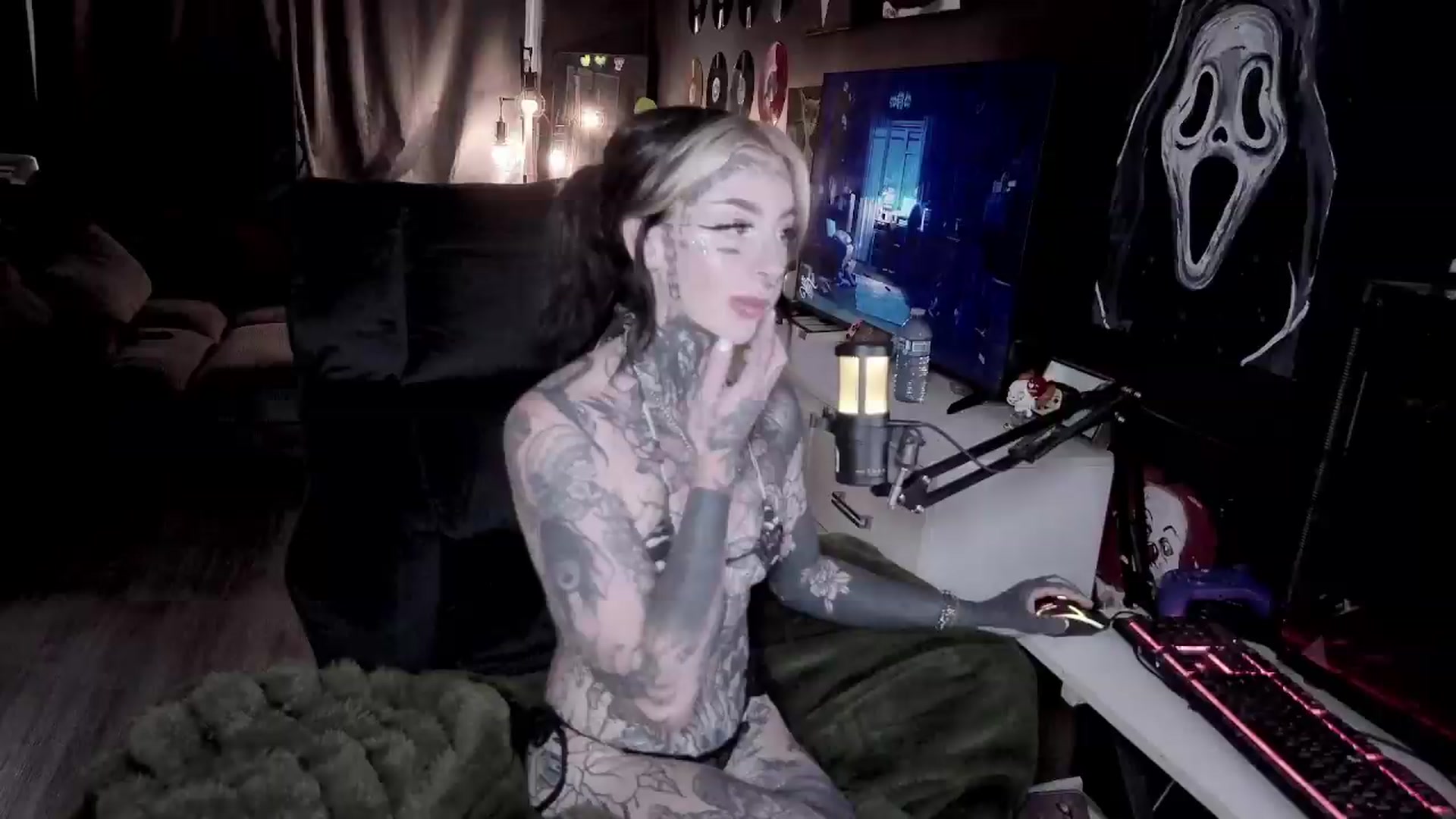 Gallery image thumbnail from Tattoobambi's myfreecams stream on, 07/03/2026, 18:56 image 20 of 20